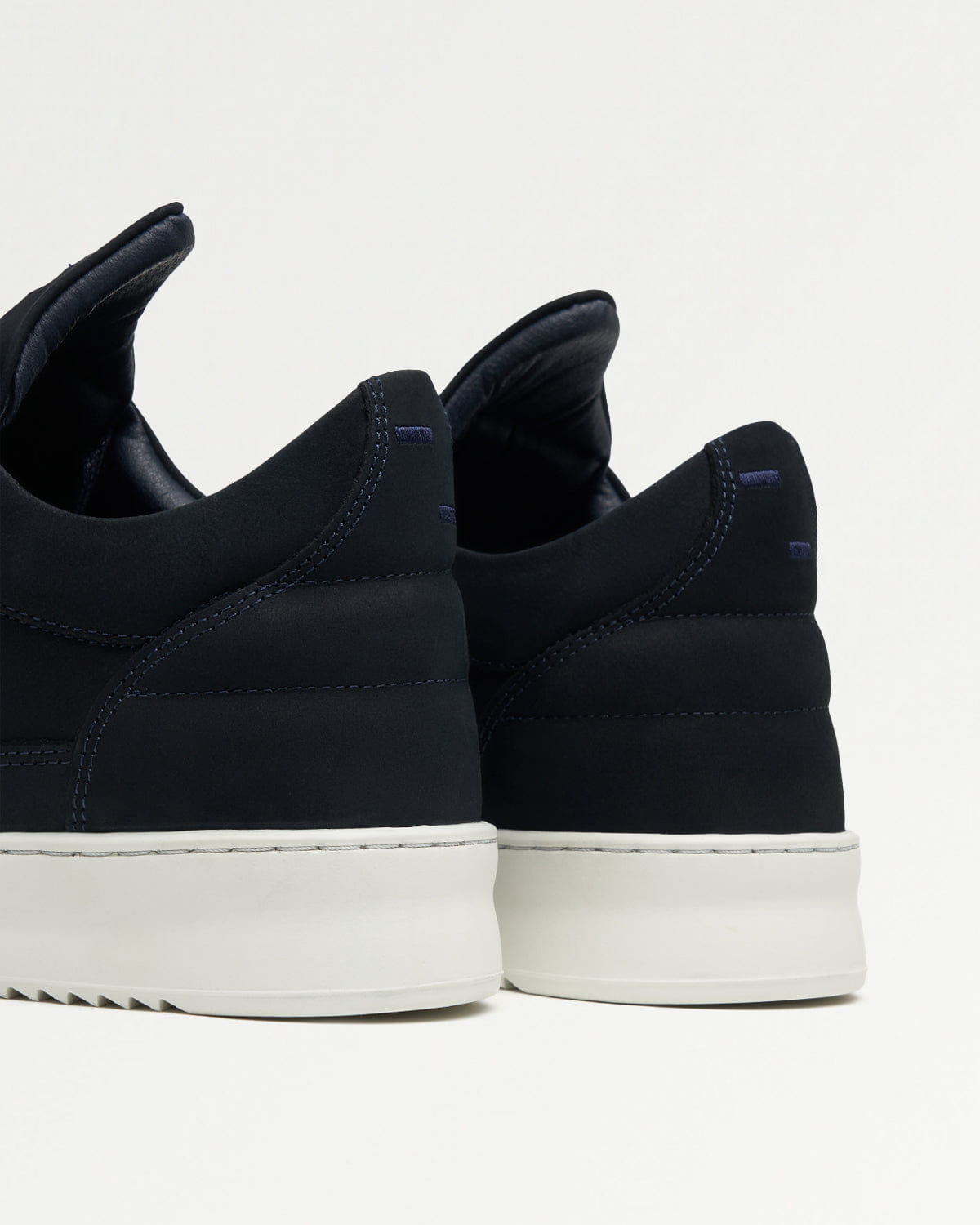 Entry Luxury Low Top Ripple Nubuck Navy