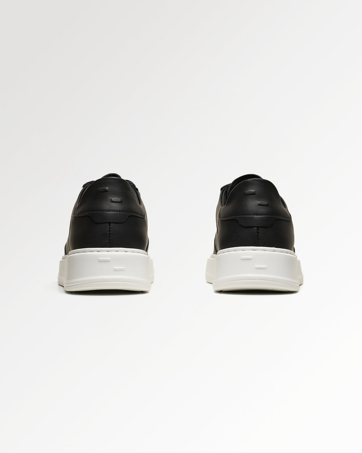 Conventional Evo Court Nappa Black