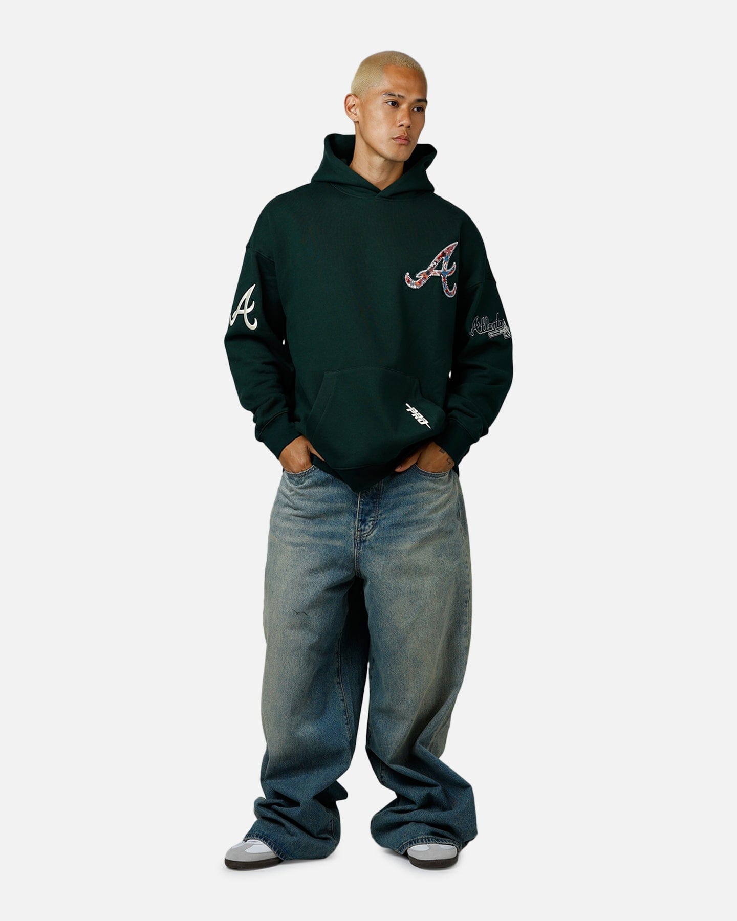 PRO Standard Atlanta Braves Tapestry 2.0 Hoodie Dark Green