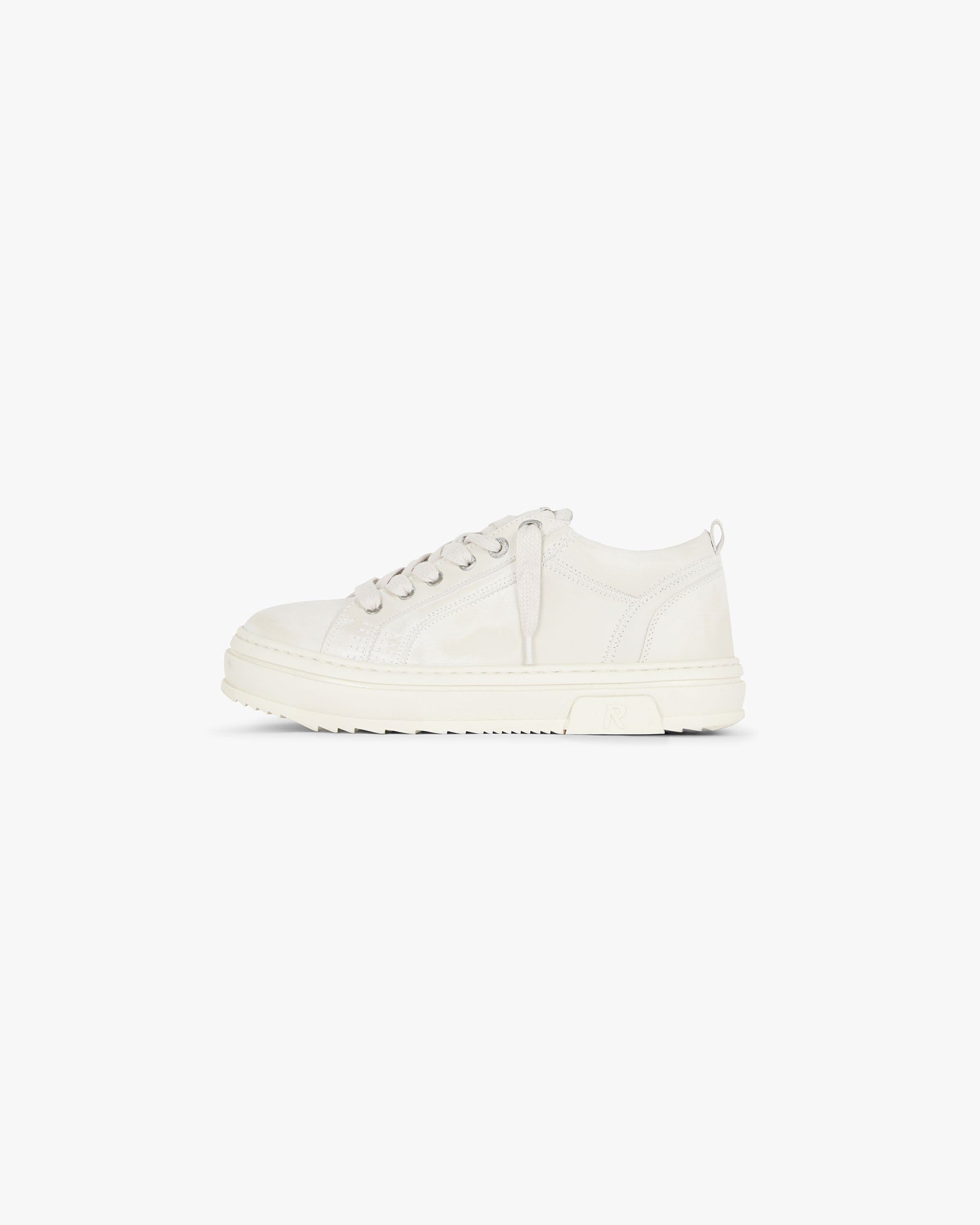 SC25 HTN Low Distressed - Vintage White