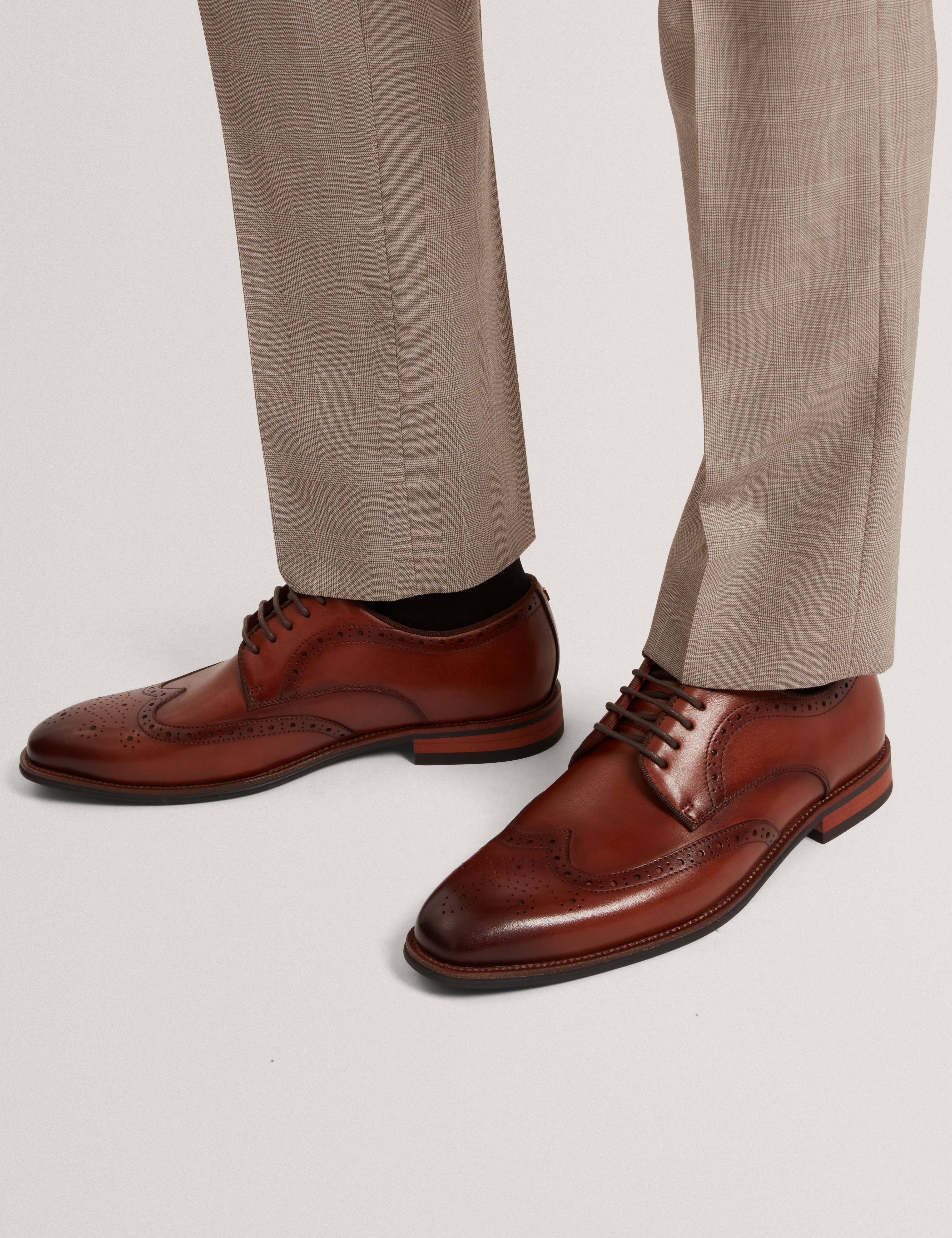 SHOE Markuse Brogue Derby Formal Shoe Tan