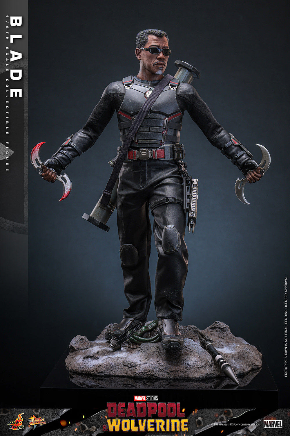 Sideshow **Pre Order**Hot Toys 1/6 Scale Blade Action Figure