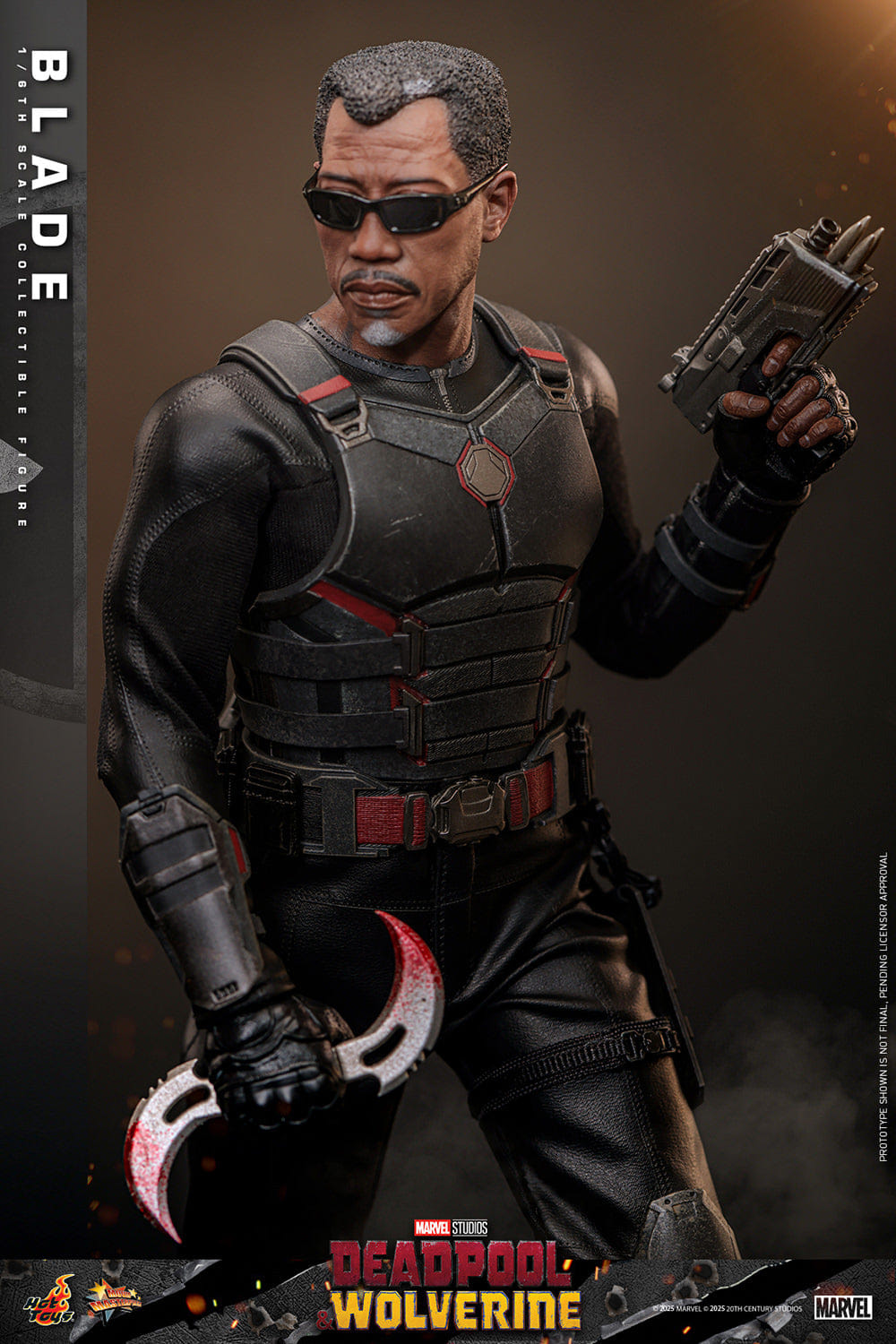 Sideshow **Pre Order**Hot Toys 1/6 Scale Blade Action Figure