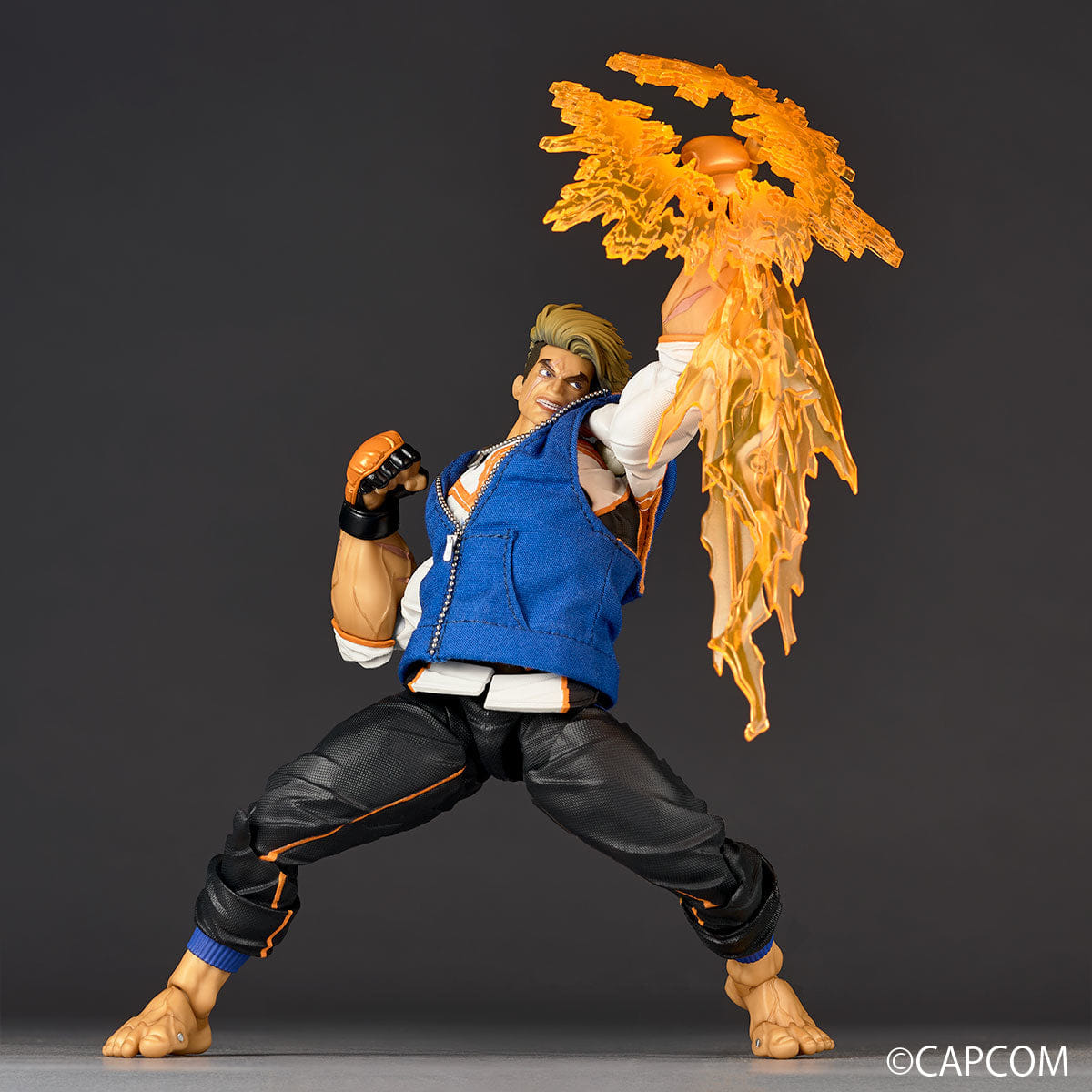 Revoltech Amazing Yamaguchi Street Fighter Luke Action Figure