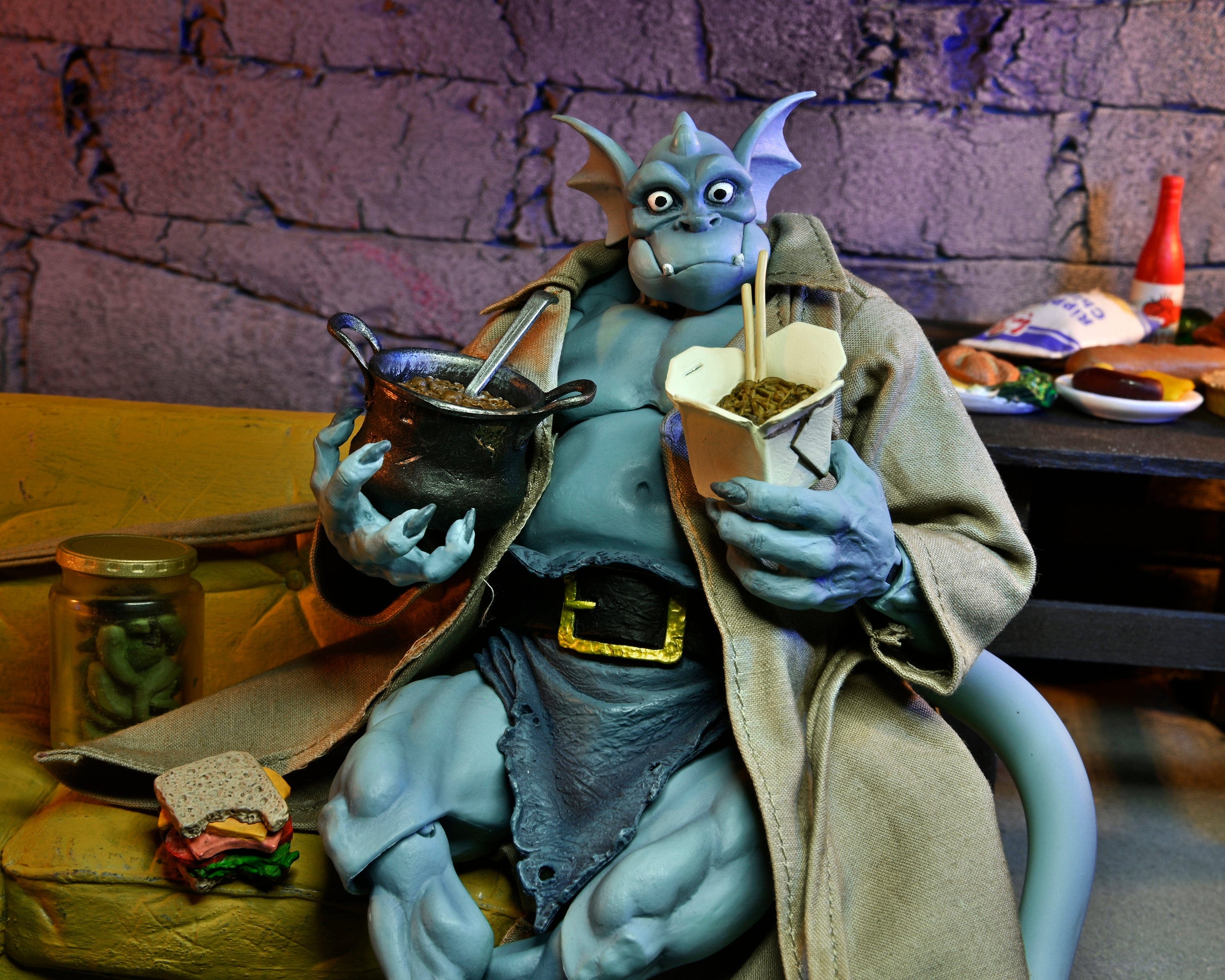 Neca Toys NECA Gargoyles Detective Broadway Silver Falcon (W Closed Wings) Action Figure