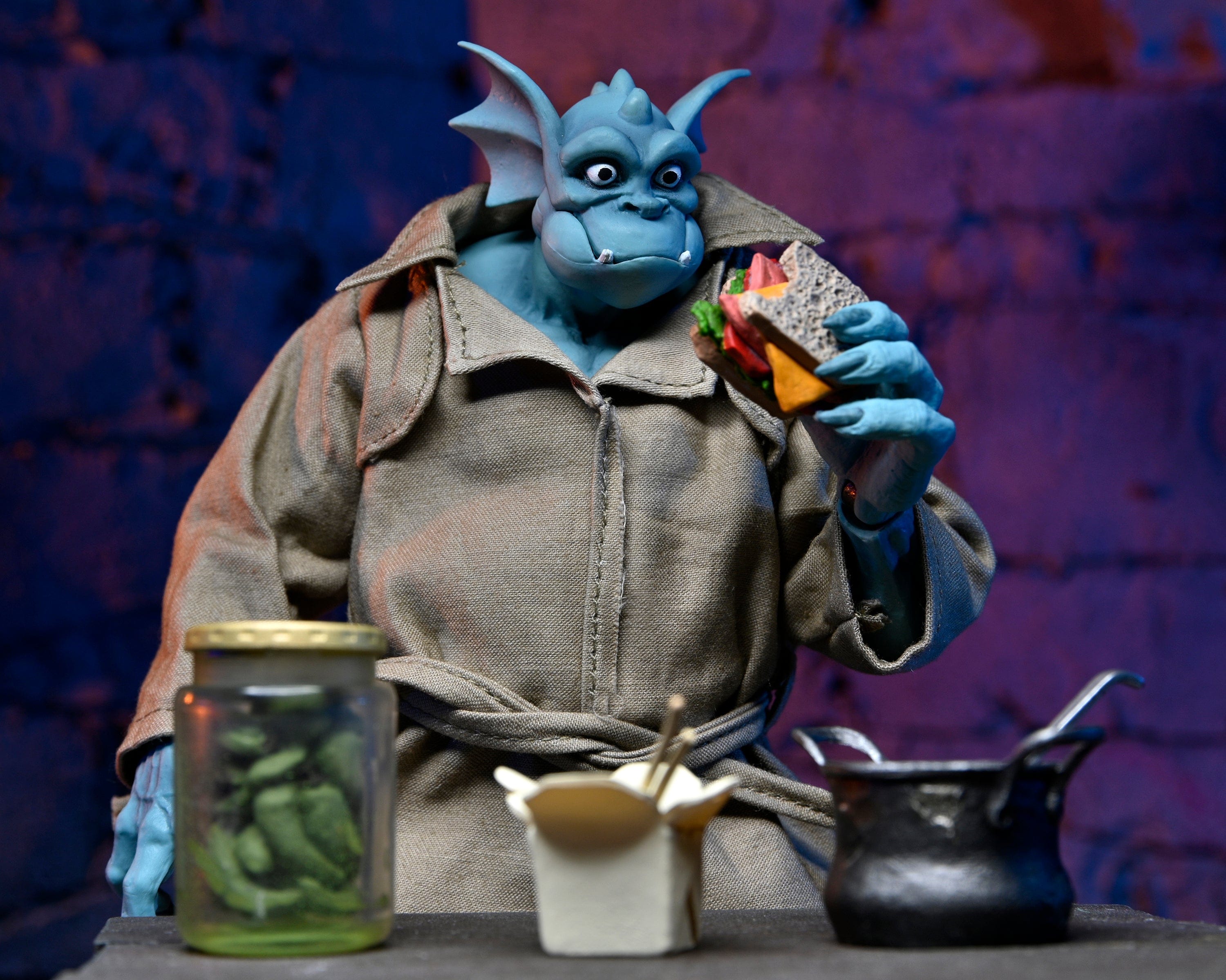 Neca Toys NECA Gargoyles Detective Broadway Silver Falcon (W Closed Wings) Action Figure