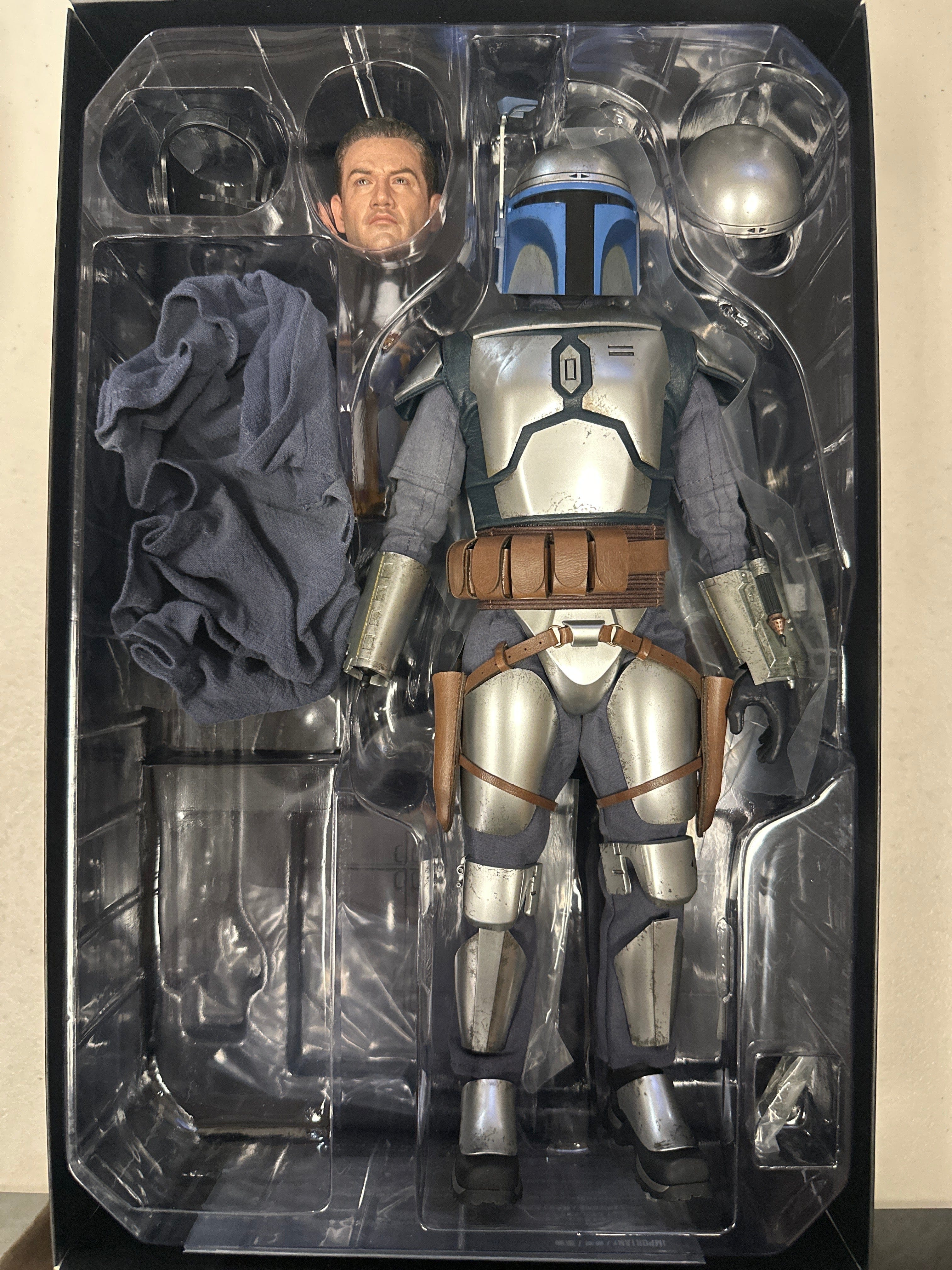 Sideshow **Open Box**Hot Toys 1/6 Scale MMS589 Star Wars Jango Fett Action Figure