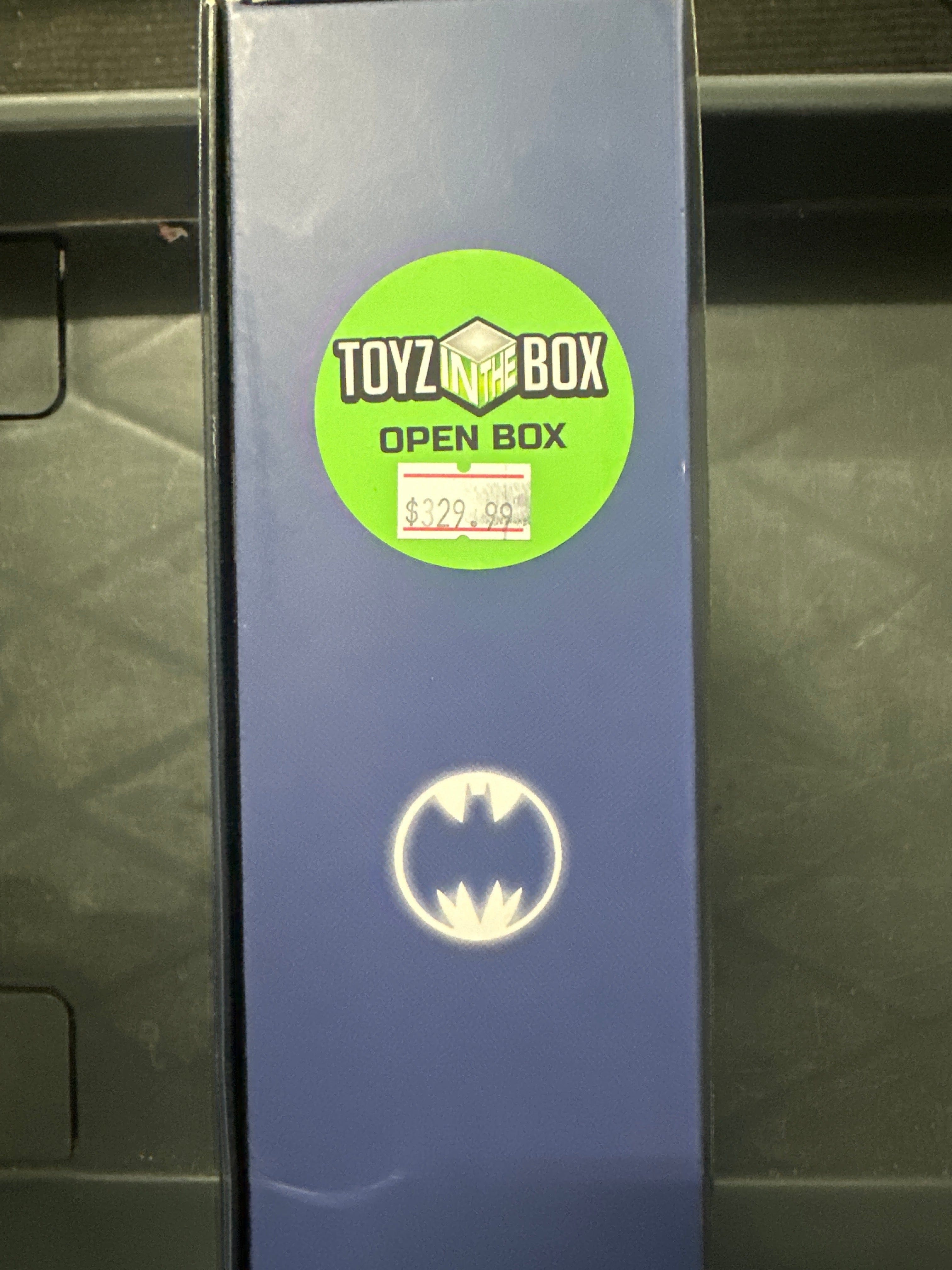 Mezco **Open Box**Mezco One 12 Batman The Dark Knight Returns Mezco Direct Exclusive Action Figure