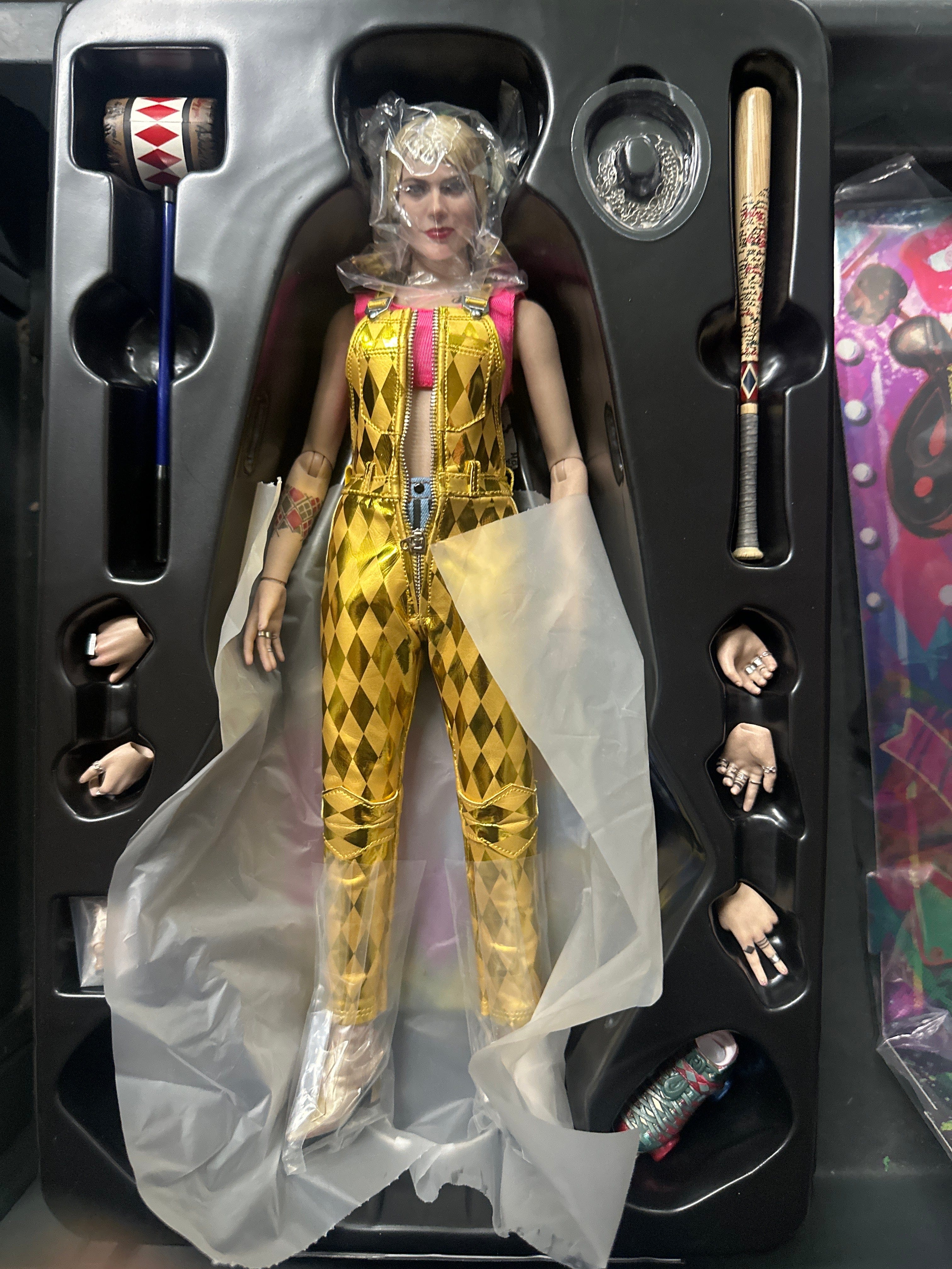 Sideshow **Open Box**Hot Toys 1/6 Scale MMS565 Birds of Prey Harley Queen Action Figure