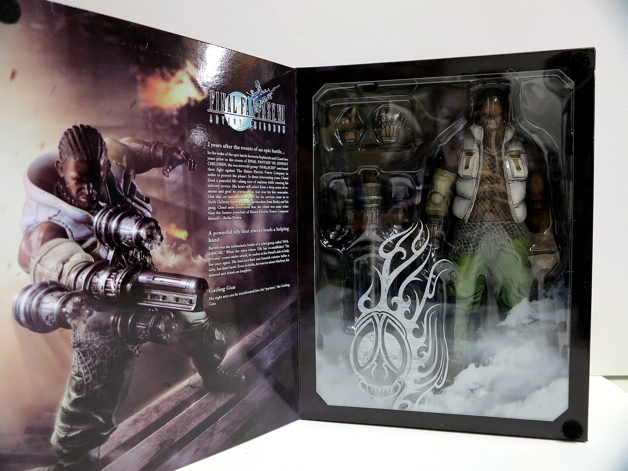 Square Enix Final Fantasy VII Advent Children Barett Wallace Play Arts Kai Action Figure