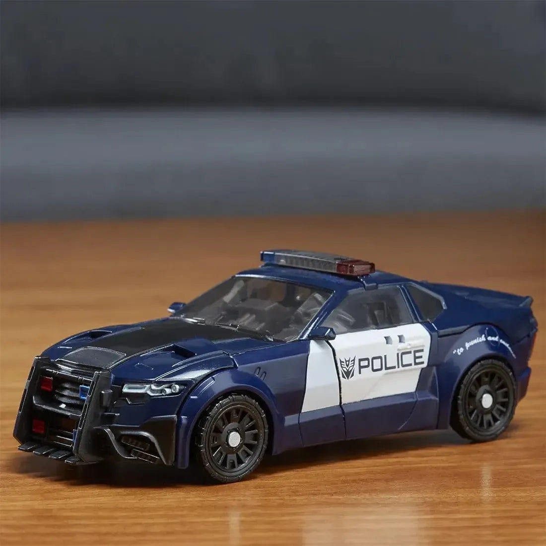 Hasbro Transformers: The Last Knight - Barricade Action Figure (5", Deluxe Class) - Hasbro - Premier Edition Series