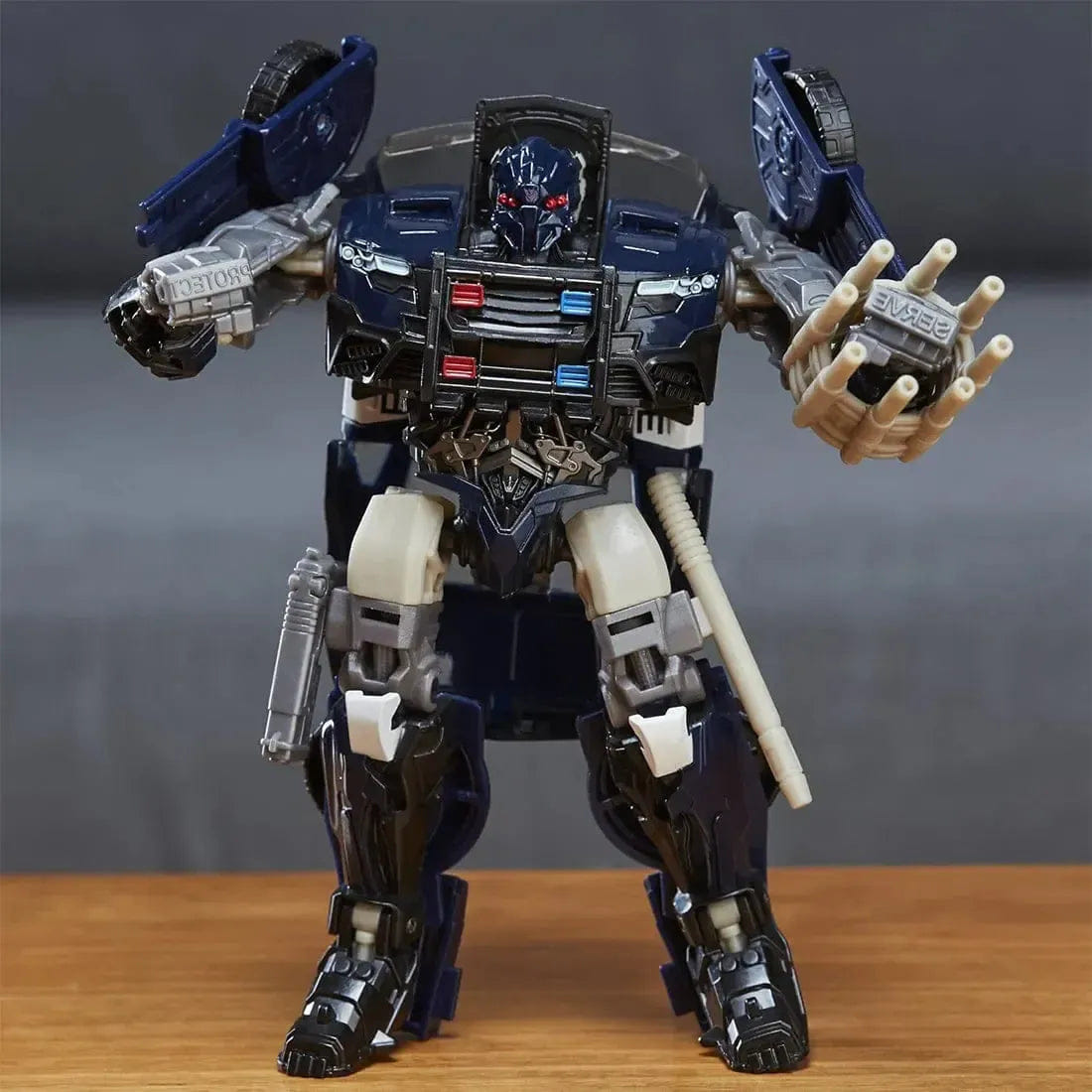 Hasbro Transformers: The Last Knight - Barricade Action Figure (5", Deluxe Class) - Hasbro - Premier Edition Series