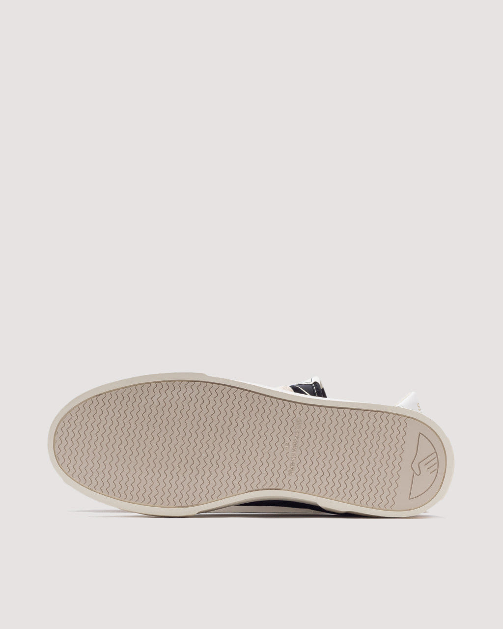 Stepney Workers Club Dellow 02 - Black Canvas