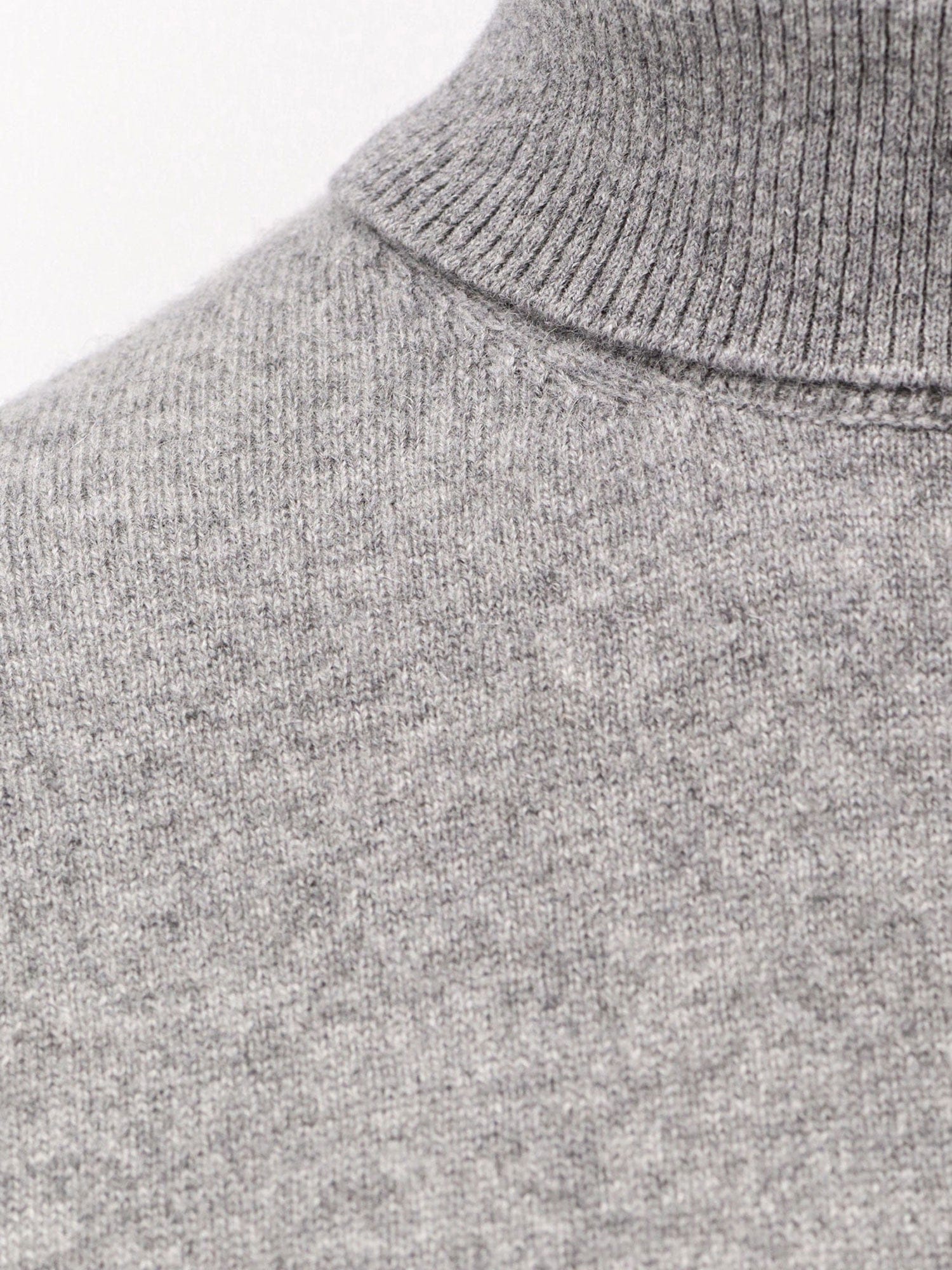 Toteme Cashmere turtleneck sweater