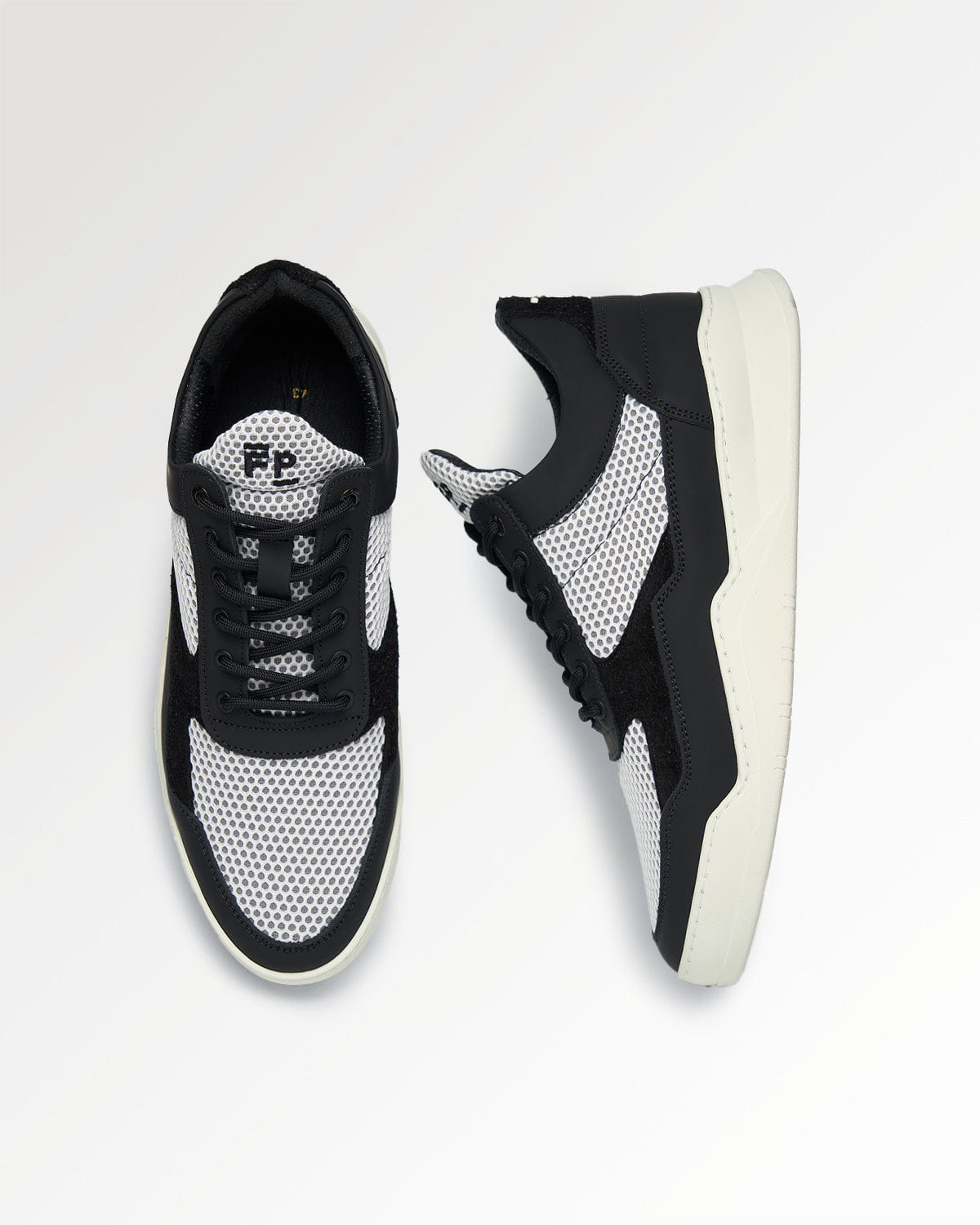 Conventional Low Top Ghost Mesh Black / White