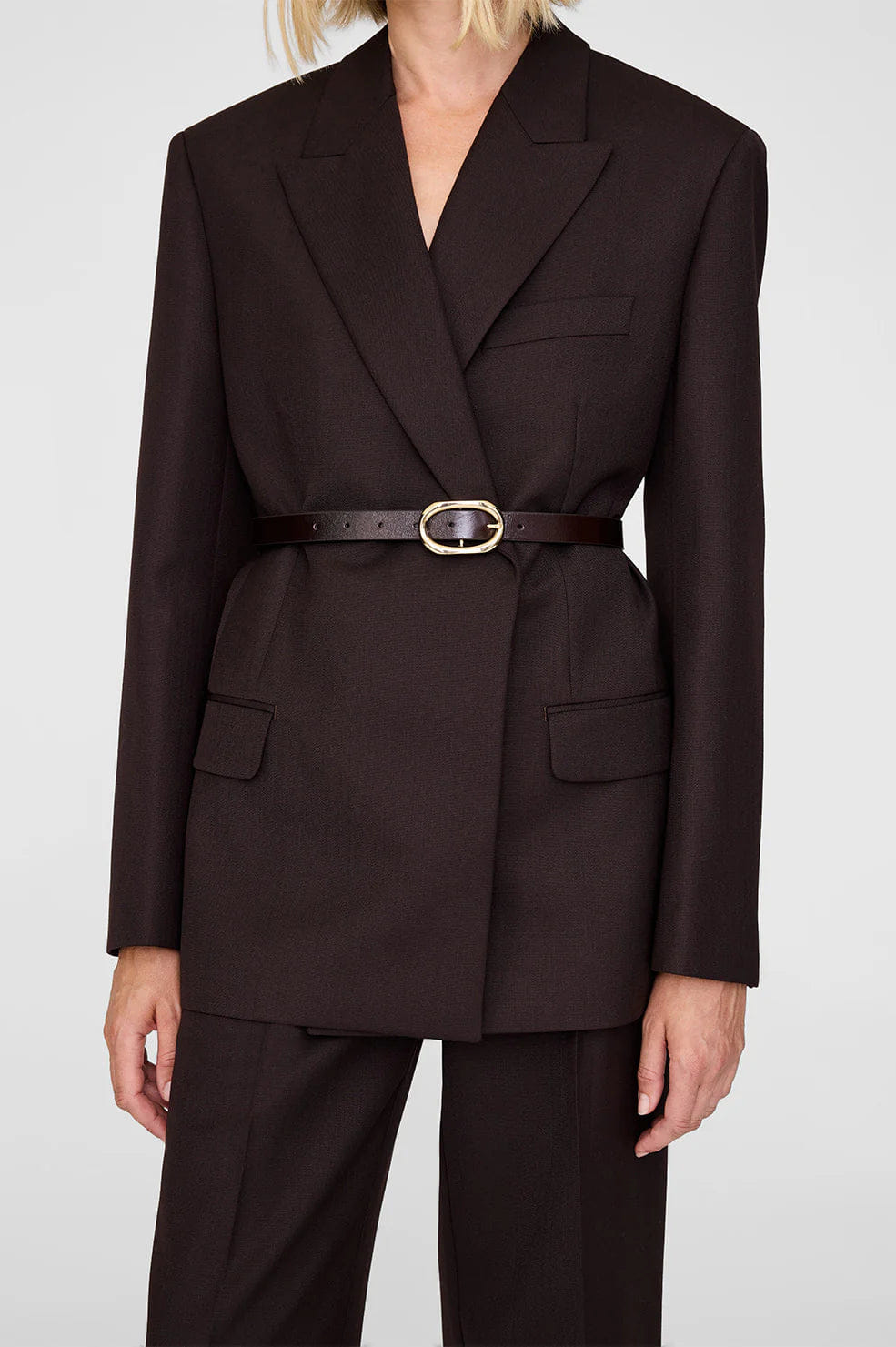 ANINE BING Signature Link Leather Belt in Brown with Gold