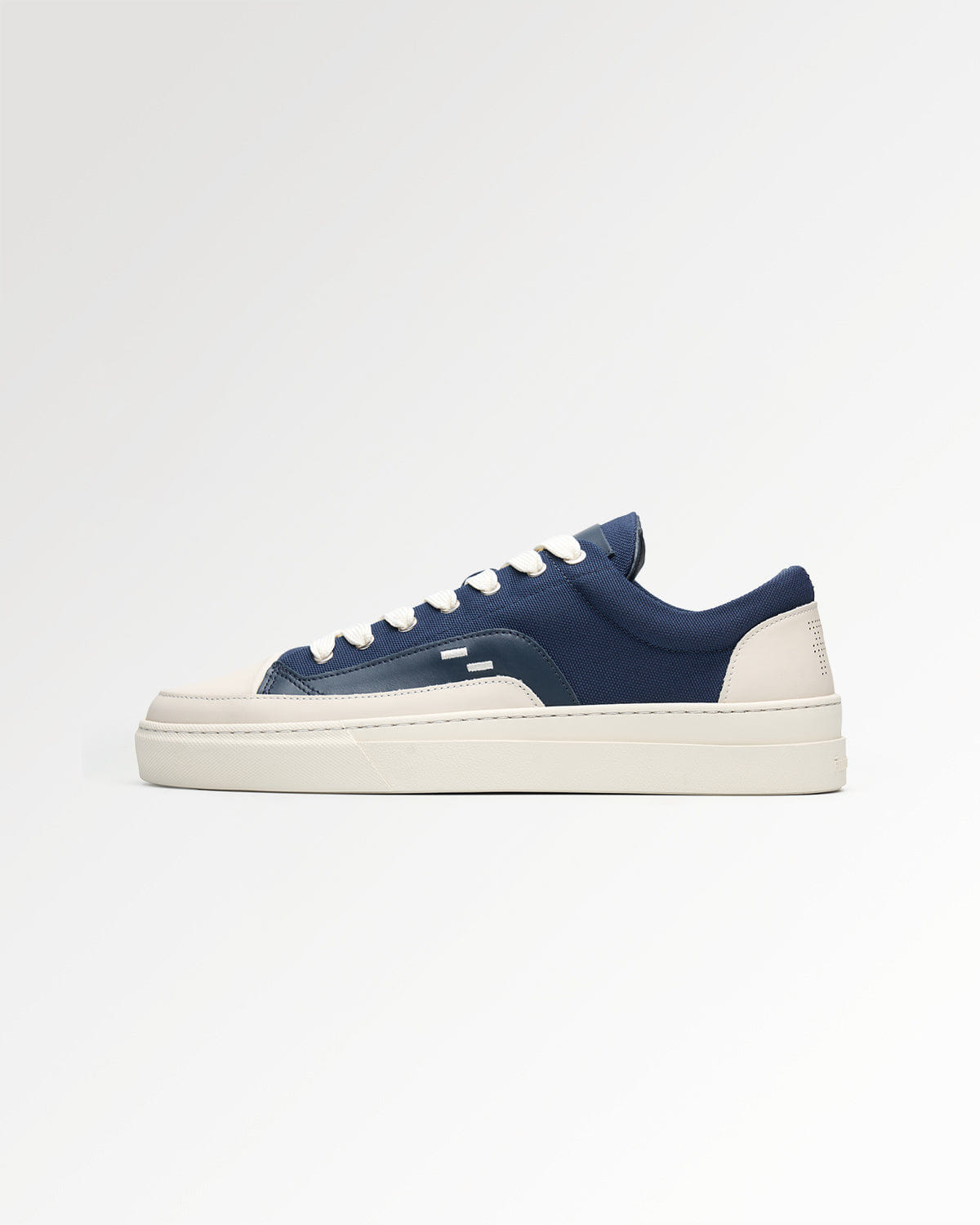 Conventional Riviera Low Navy