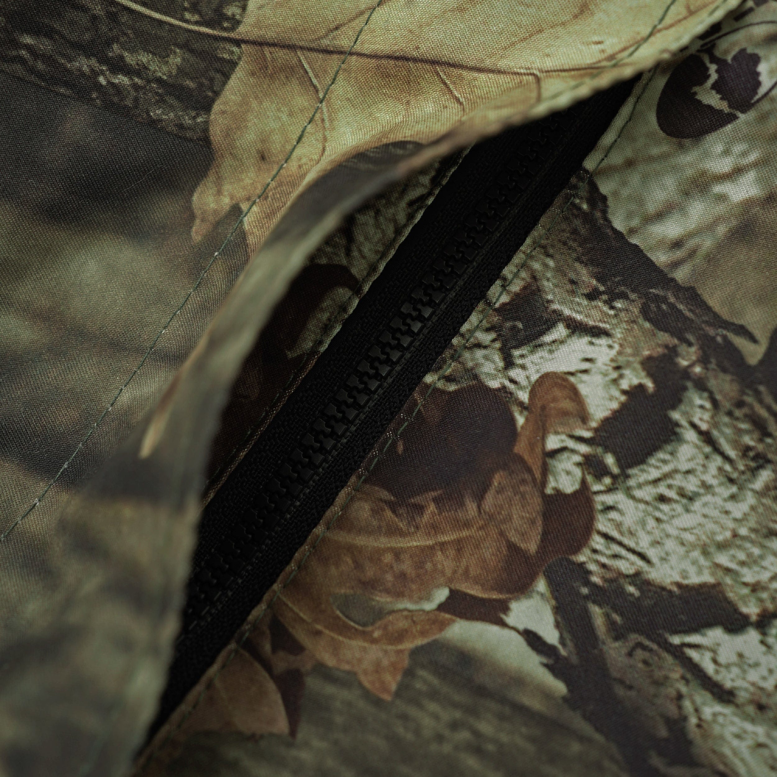 Pot Meets Pop Leafy Outdoor Jacket - Real Camo