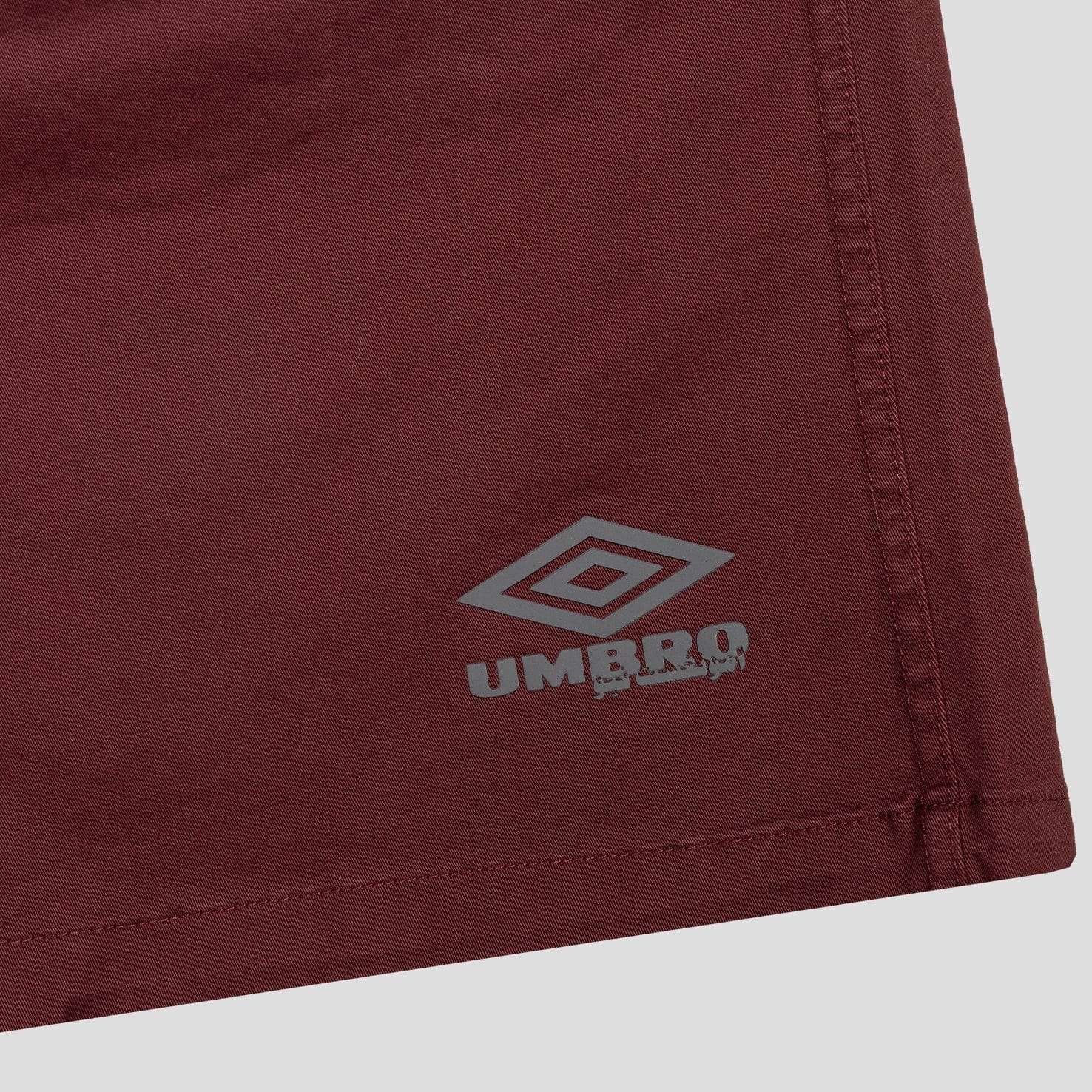 UMBRO amongst few x UMBRO - Chapel End Double Pleated Shorts (Burgundy)