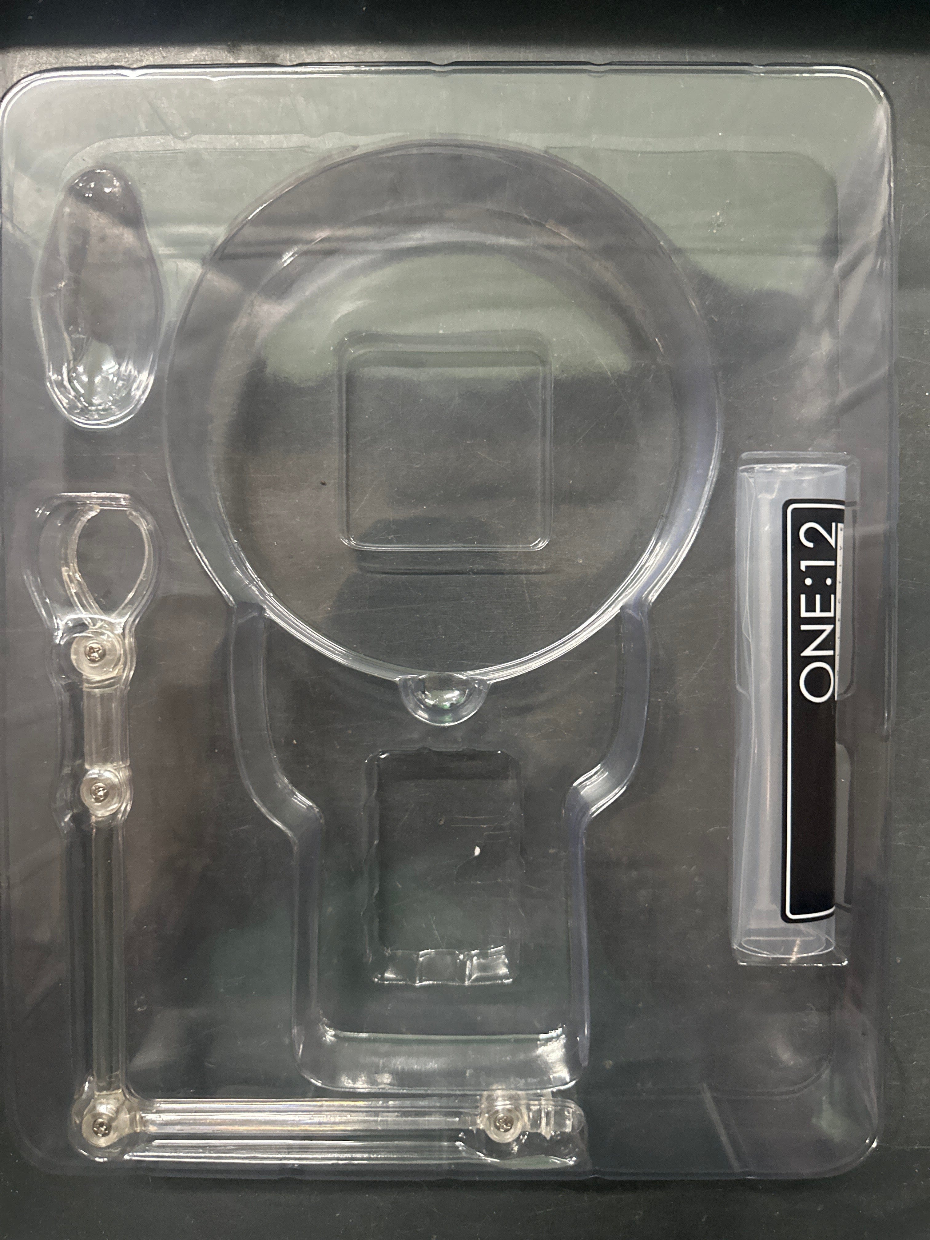 Mezco **Open Box**Mezco One 12 Hela Thor: Ragnarok Action Figure