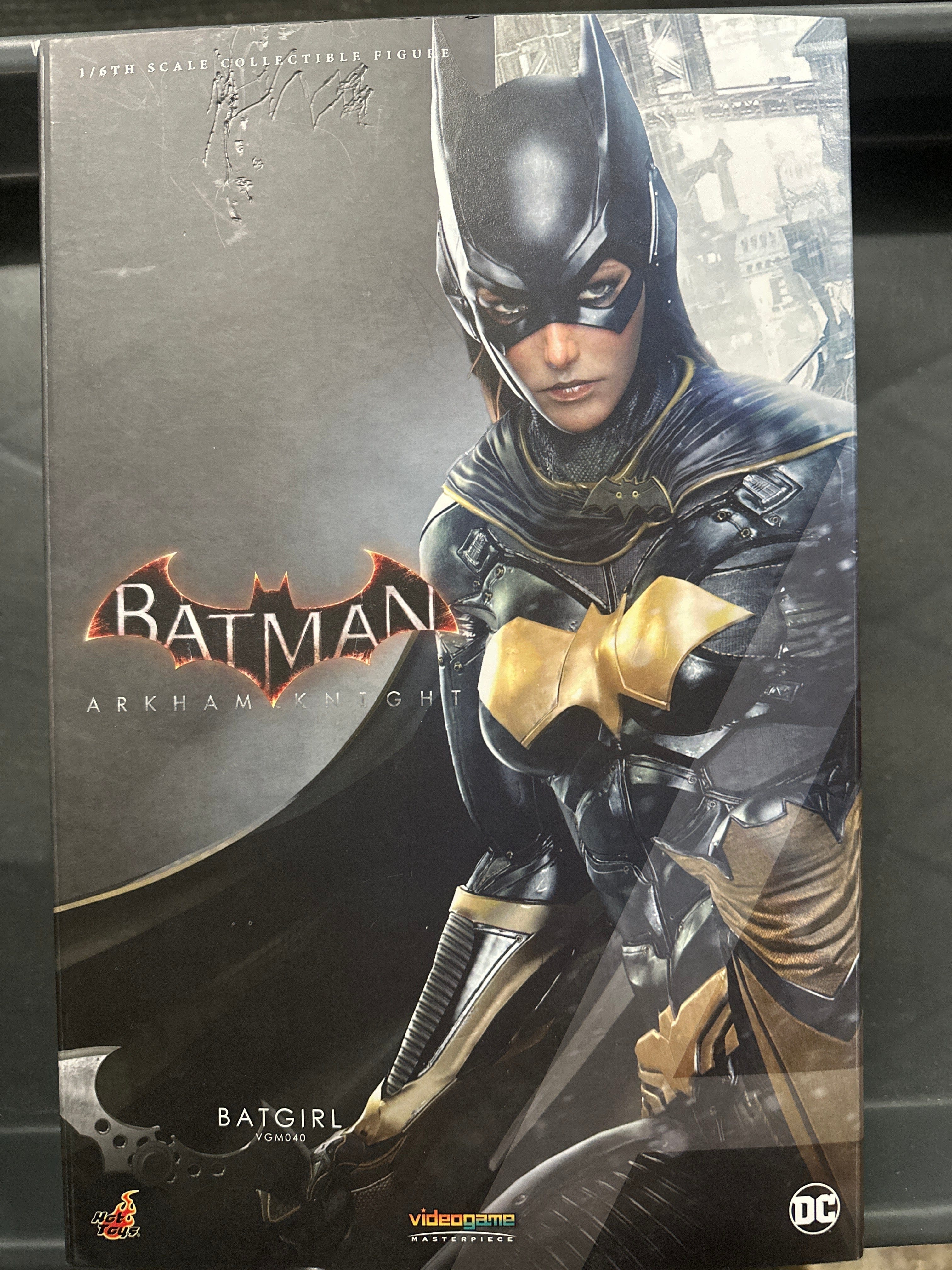 Sideshow **Open Box**Hot Toys 1/6 Scale Arkham Knight Batgirl VGM040 Action Figure