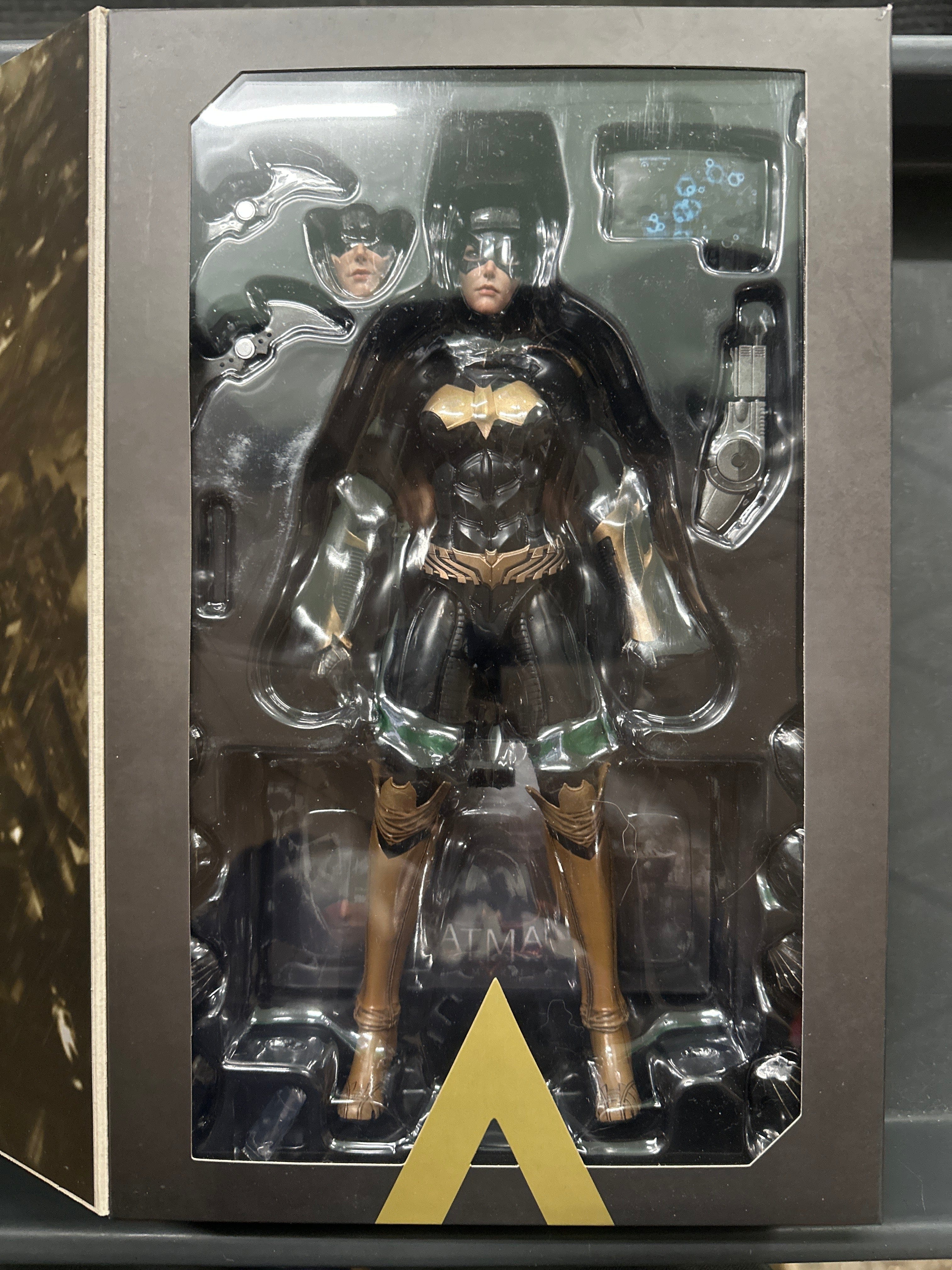 Sideshow **Open Box**Hot Toys 1/6 Scale Arkham Knight Batgirl VGM040 Action Figure