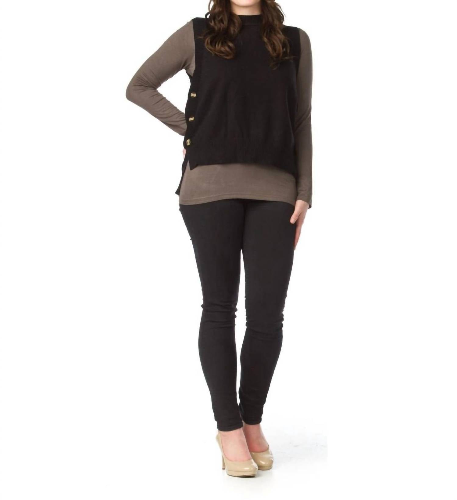 Knit Vest With Side Button Detail In Black