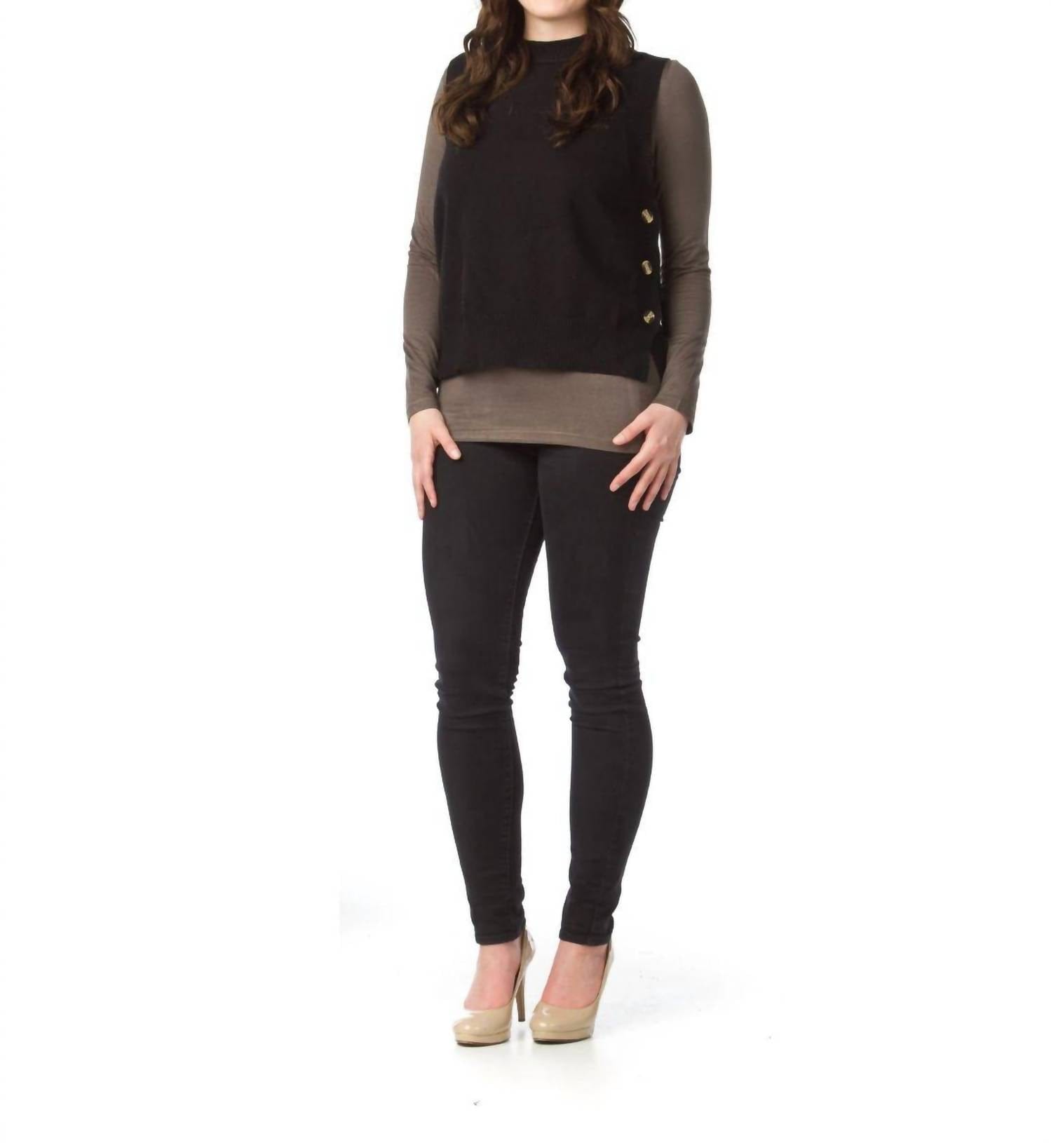 Knit Vest With Side Button Detail In Black