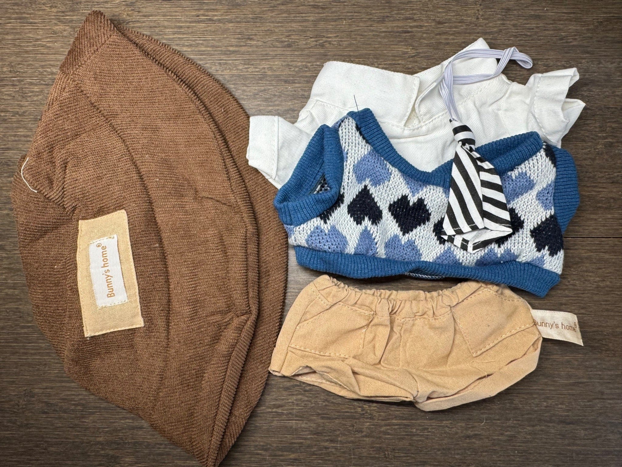 Siubigar 400% Labubu Outfit - Blue Sweater and Brown Pants Set