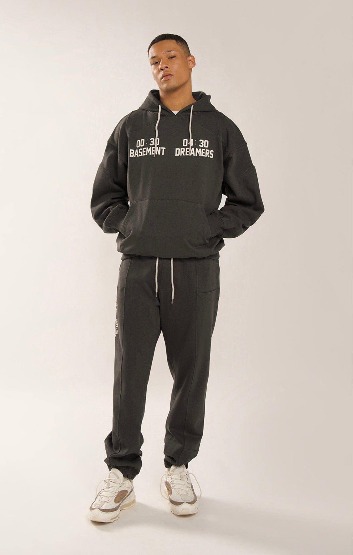 NAC 00:30 04:30 HOODIE
