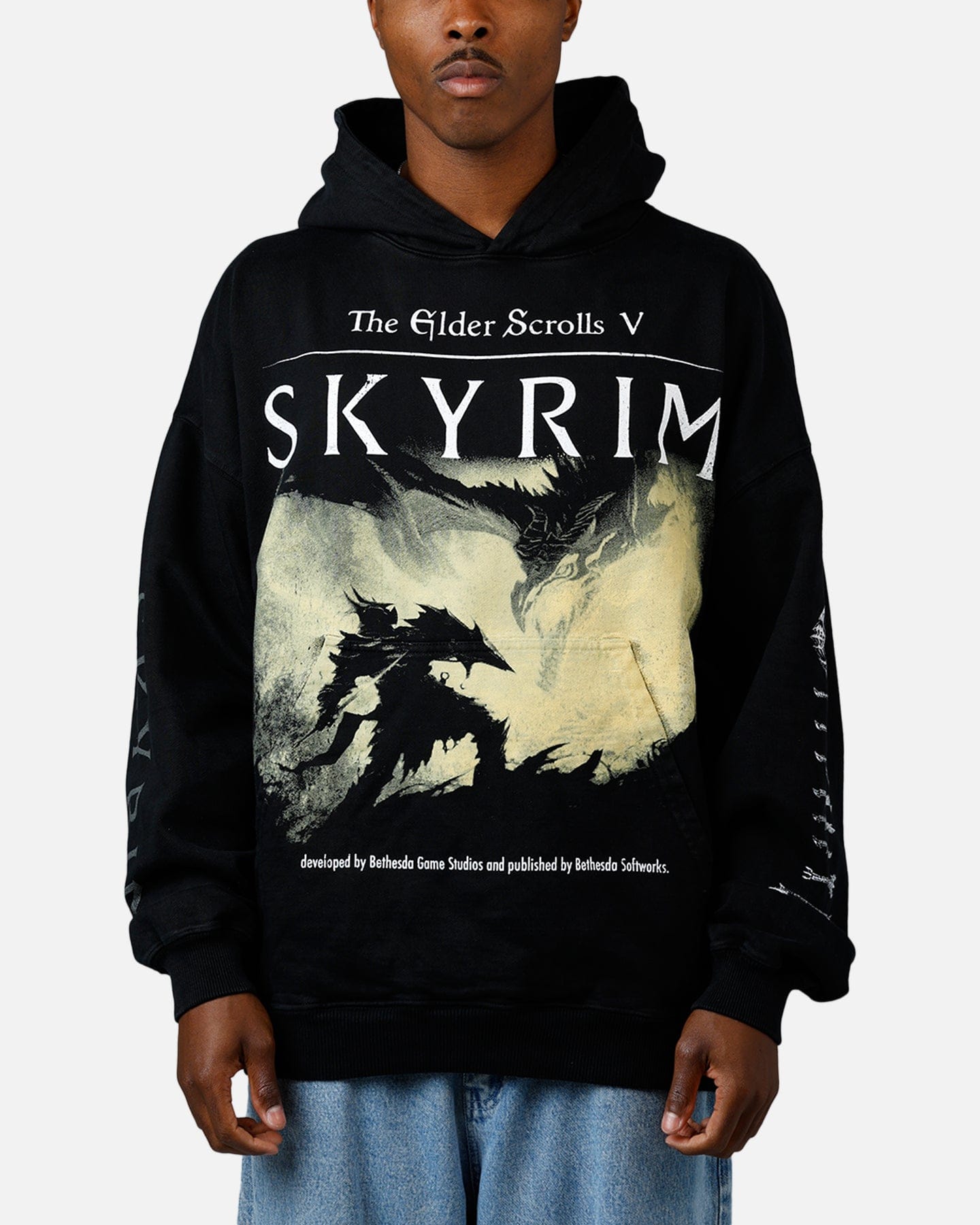 73studio x The Elder Scrolls V: Skyrim '11 Daedric Premium Hoodie Black