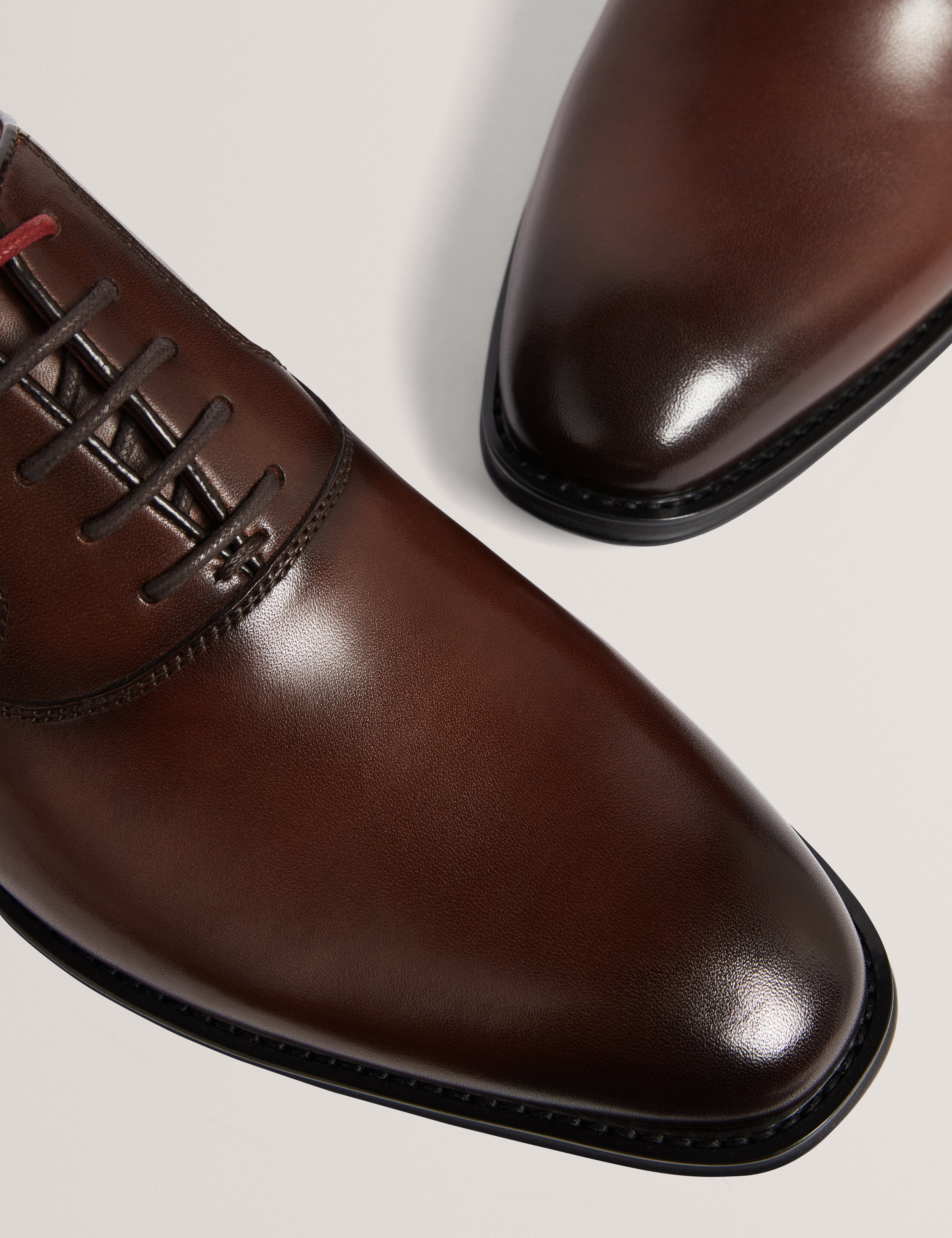 SHOE Wylden Brogue Shoe Brown