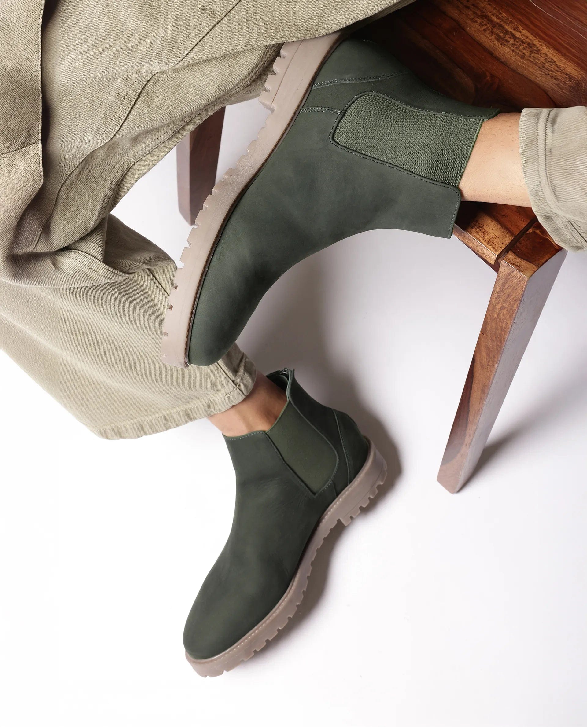 RAREZ Rare Rabbit Men's Gum Pro Green Classic Chelsea Boot