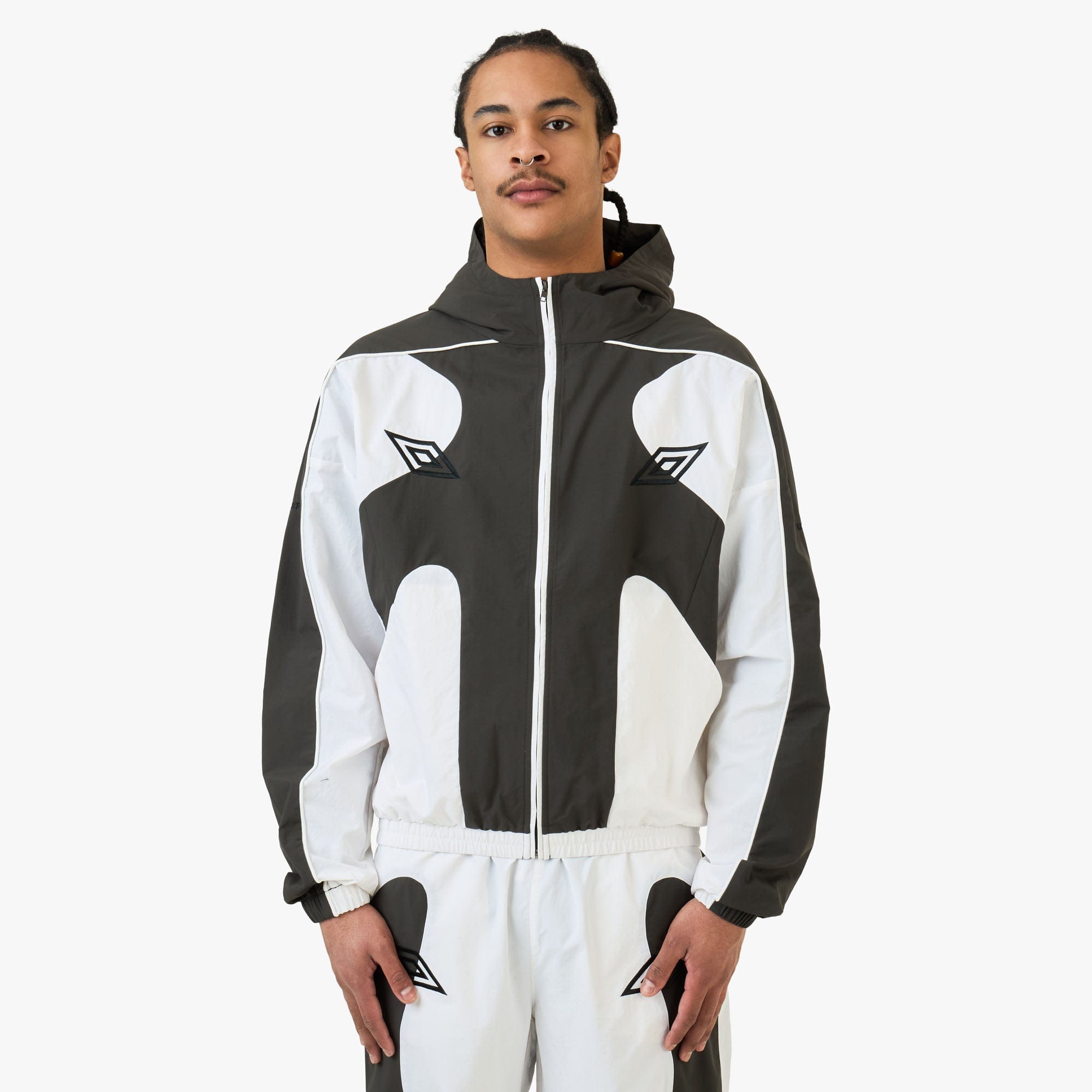Umbro Guarding Masked Tracksuit White / Dark Olive