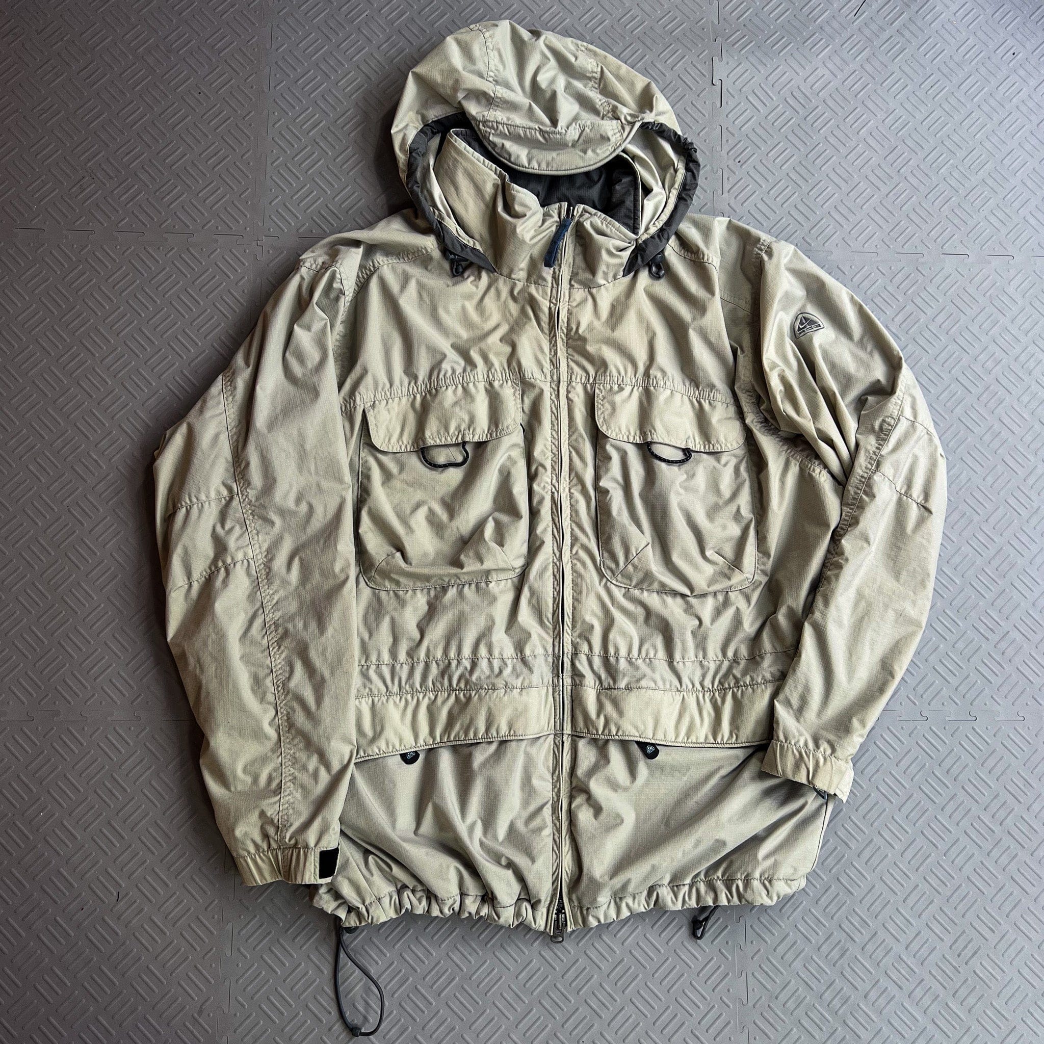 Nike ACG Vintage 2001 Nike ACG Hooded Jacket (L)