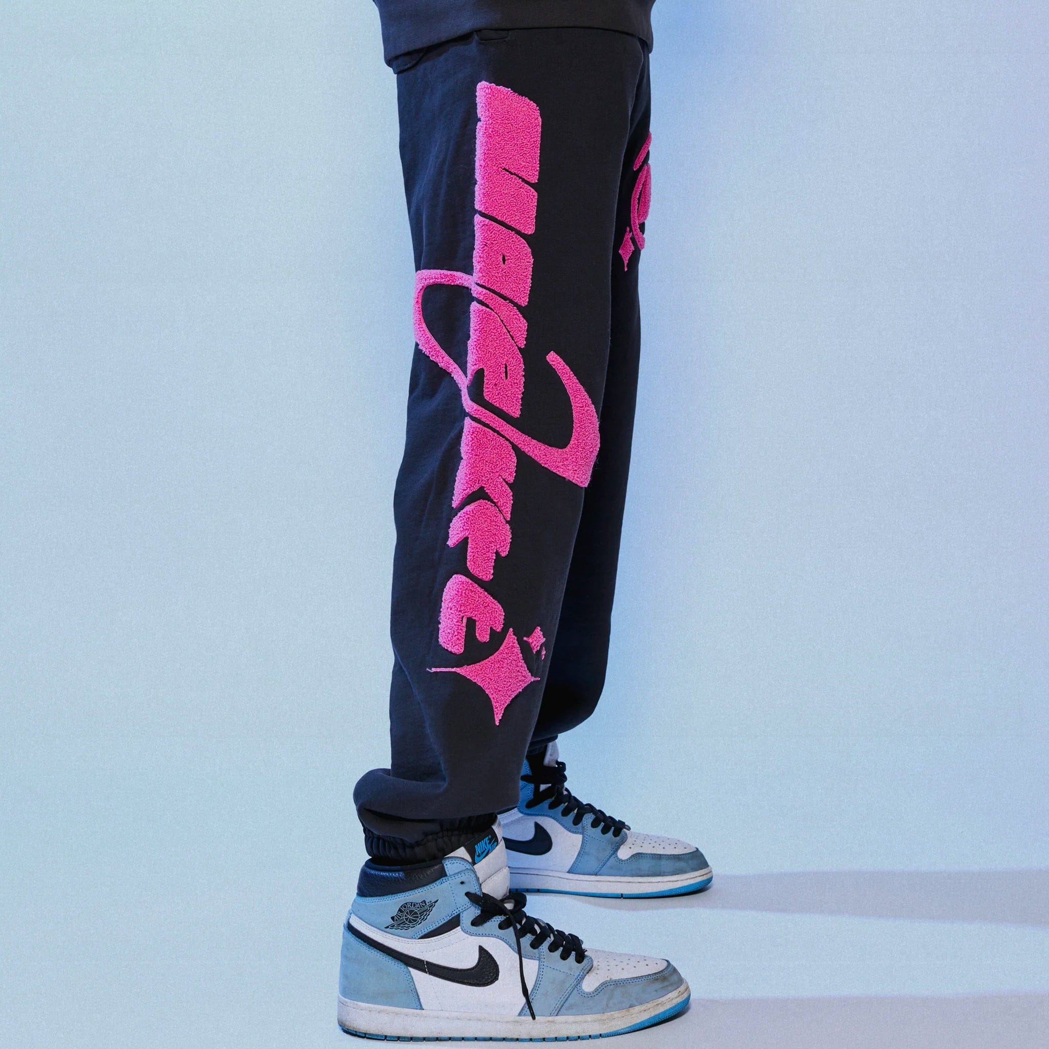 Market COSMO MARKET SWEATPANTS (Black)