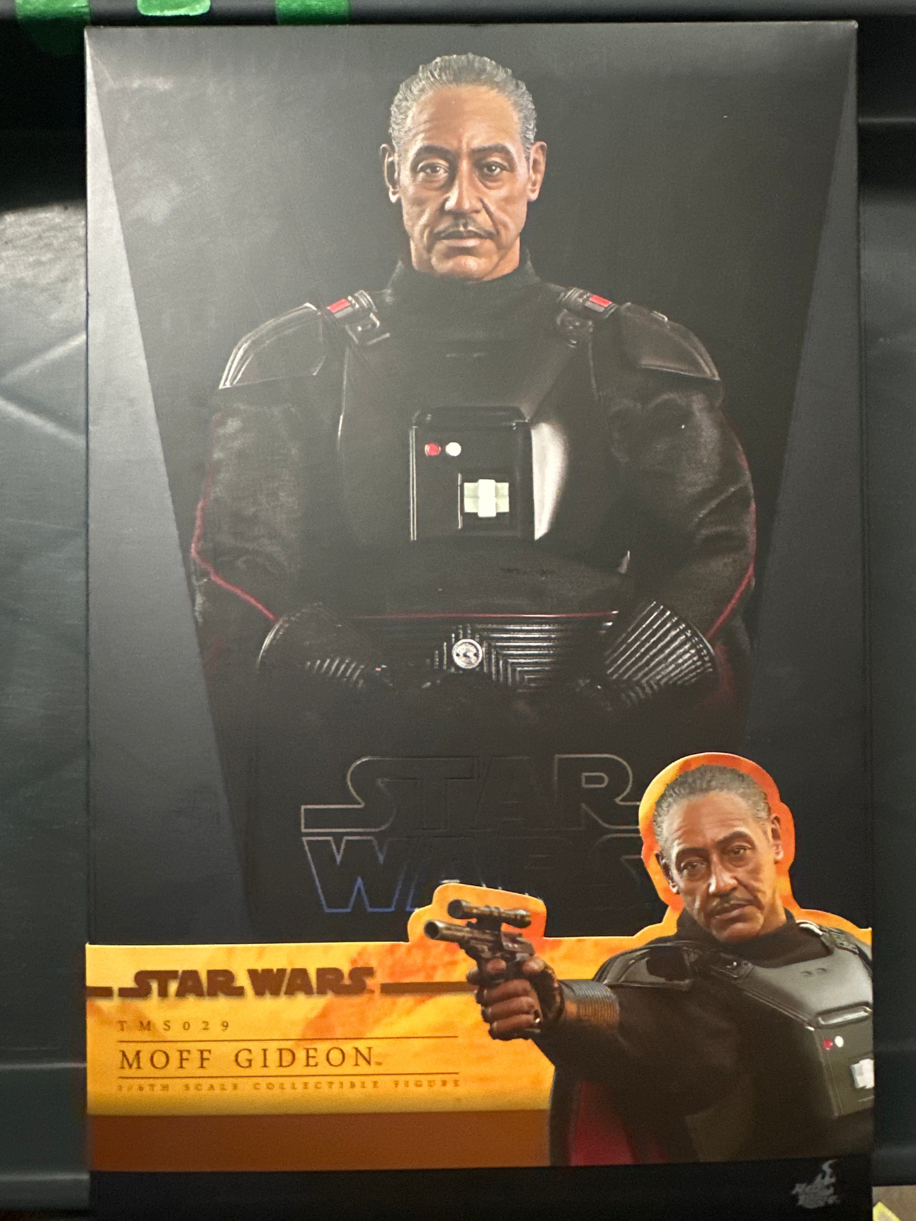 Sideshow **Open Box**Hot Toys 1/6 Scale Star Wars Moff Gideon TMS029 Action Figure