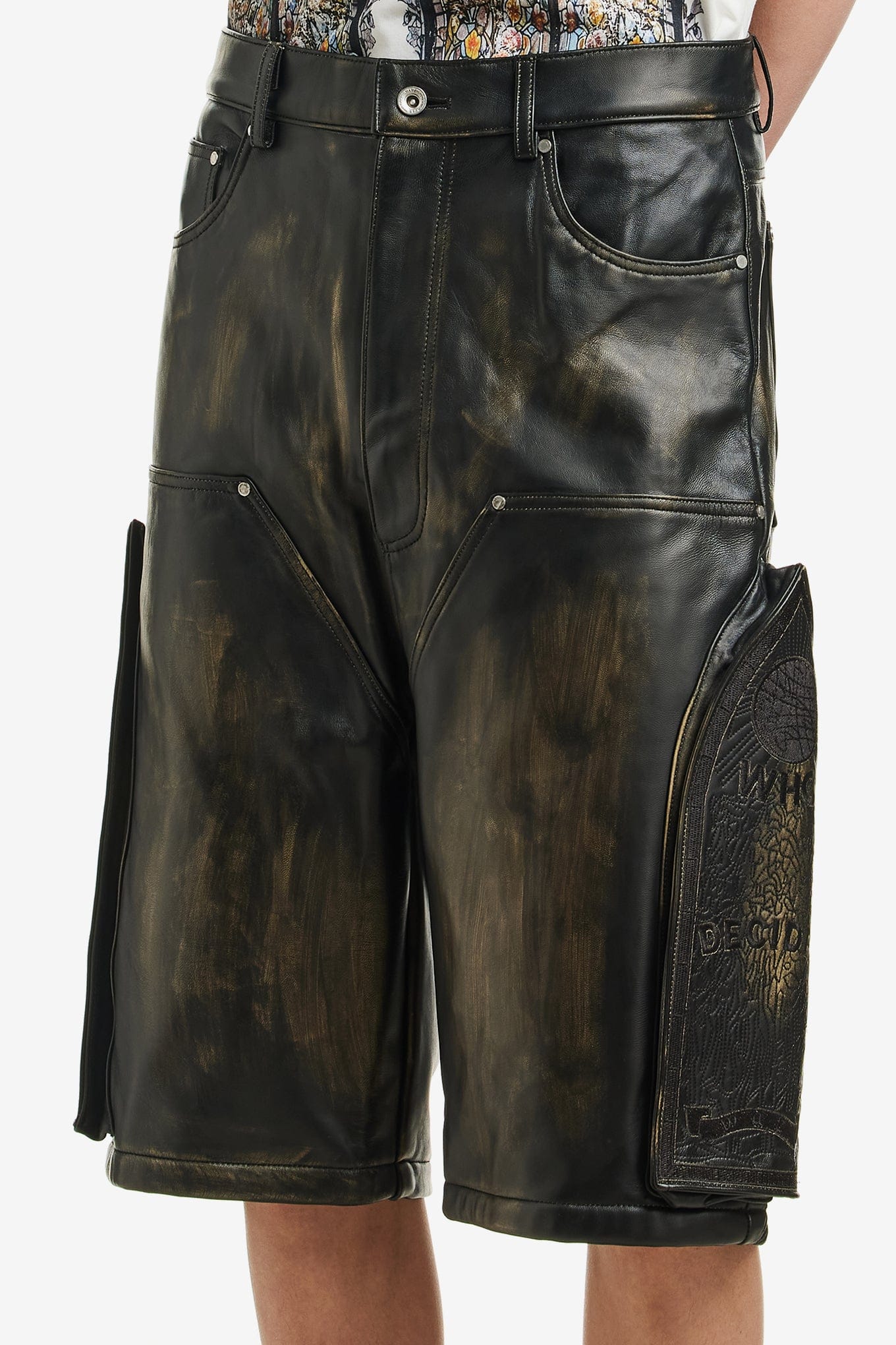 WHO Decides WAR SIDE EMBROIDERY MID LENGTH LEATHER SHORT