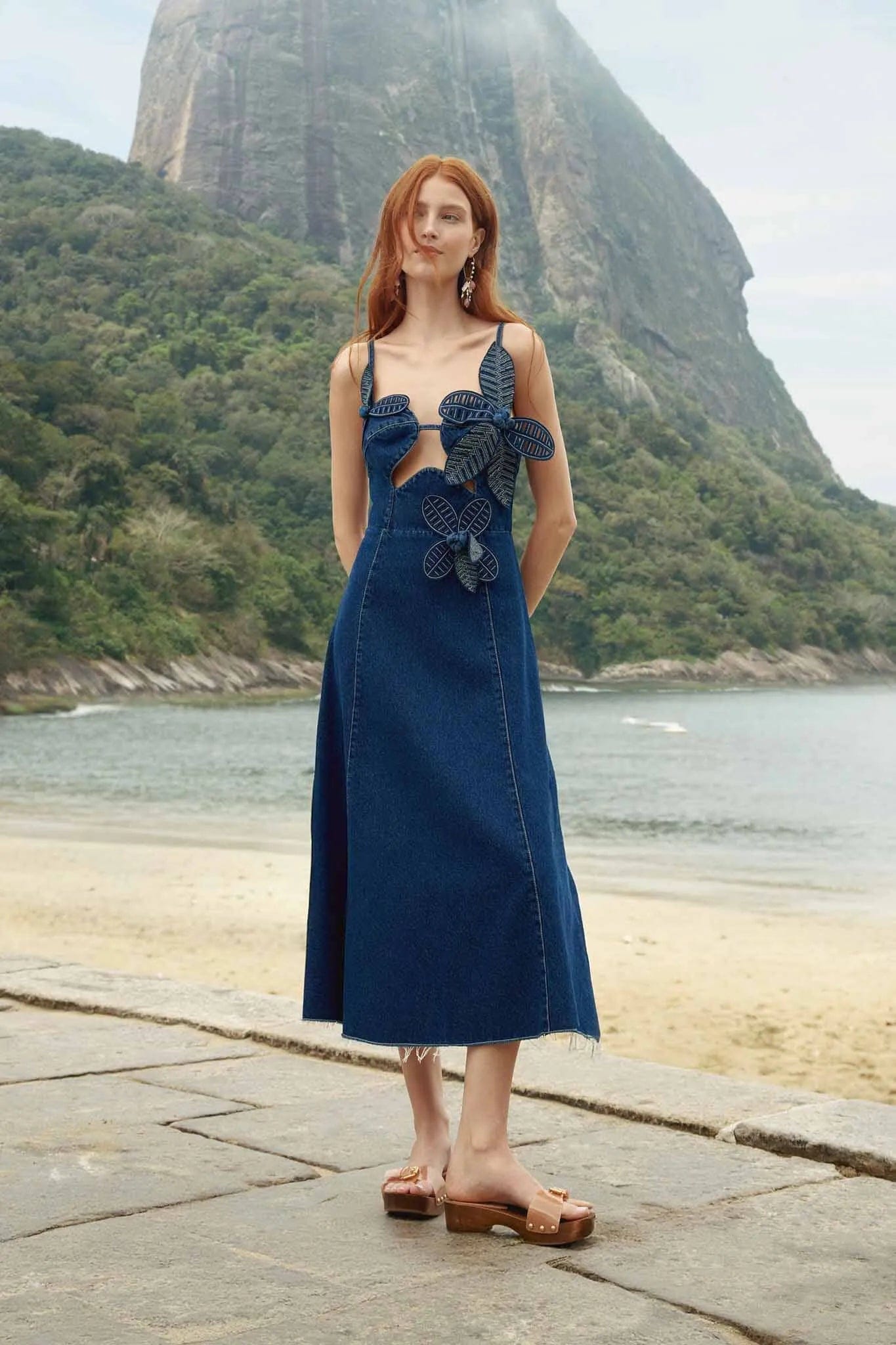 FARM RIO Floral Denim Flower Midi Dress in Blue