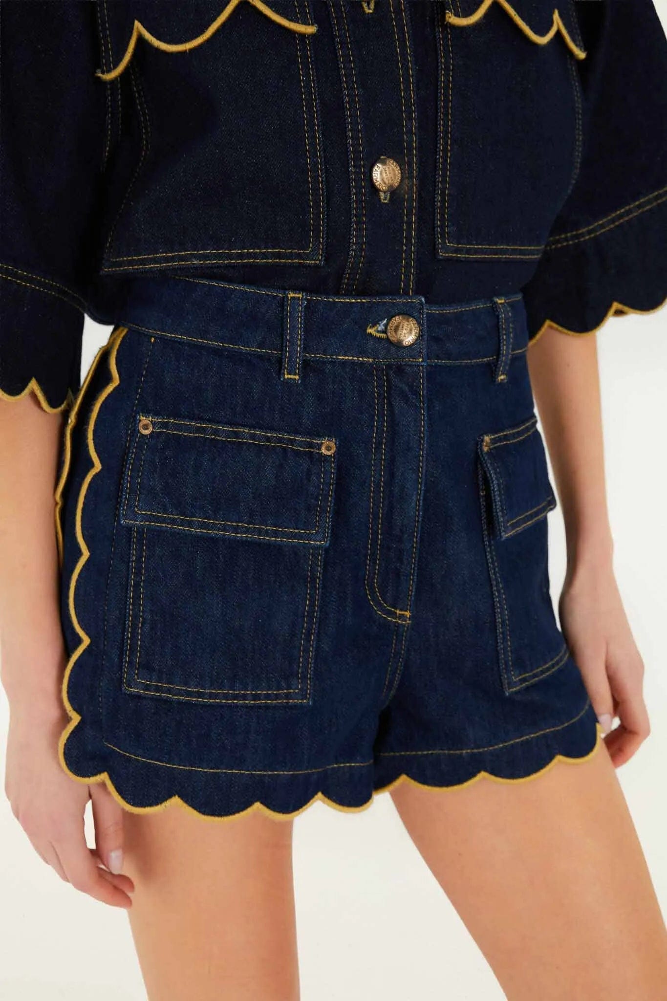 FARM RIO Pleats Denim Linen Shorts in Blue