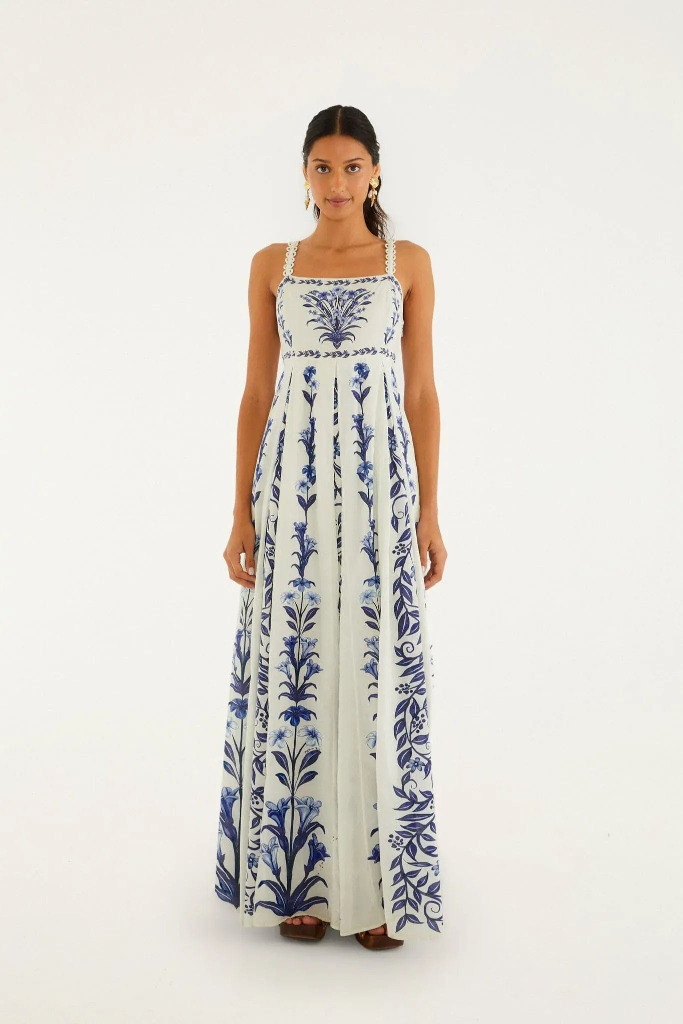 FARM RIO Flowers Arch Floral Linen Sleeveless Maxi Dress in White