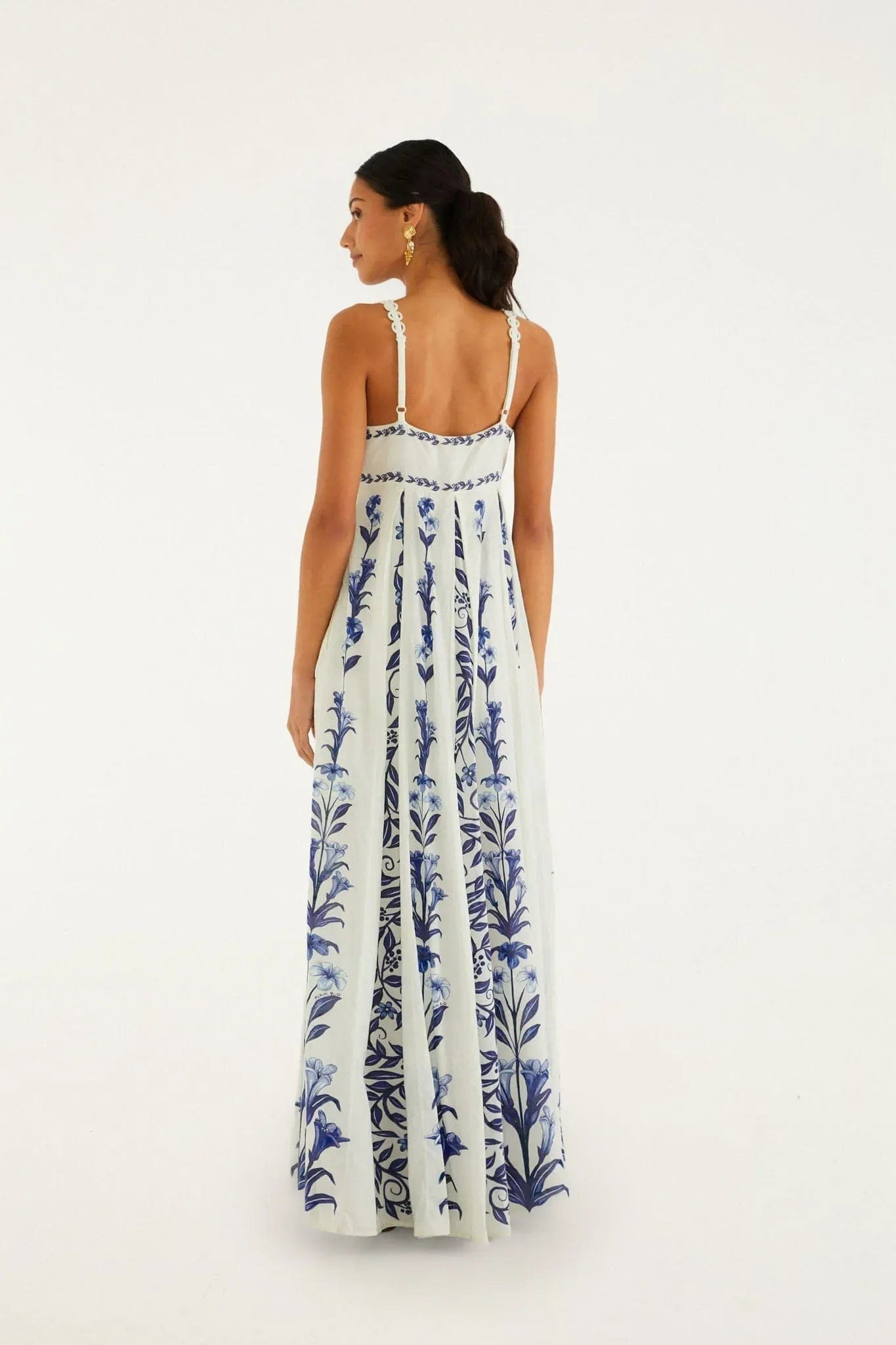 FARM RIO Flowers Arch Floral Linen Sleeveless Maxi Dress in White