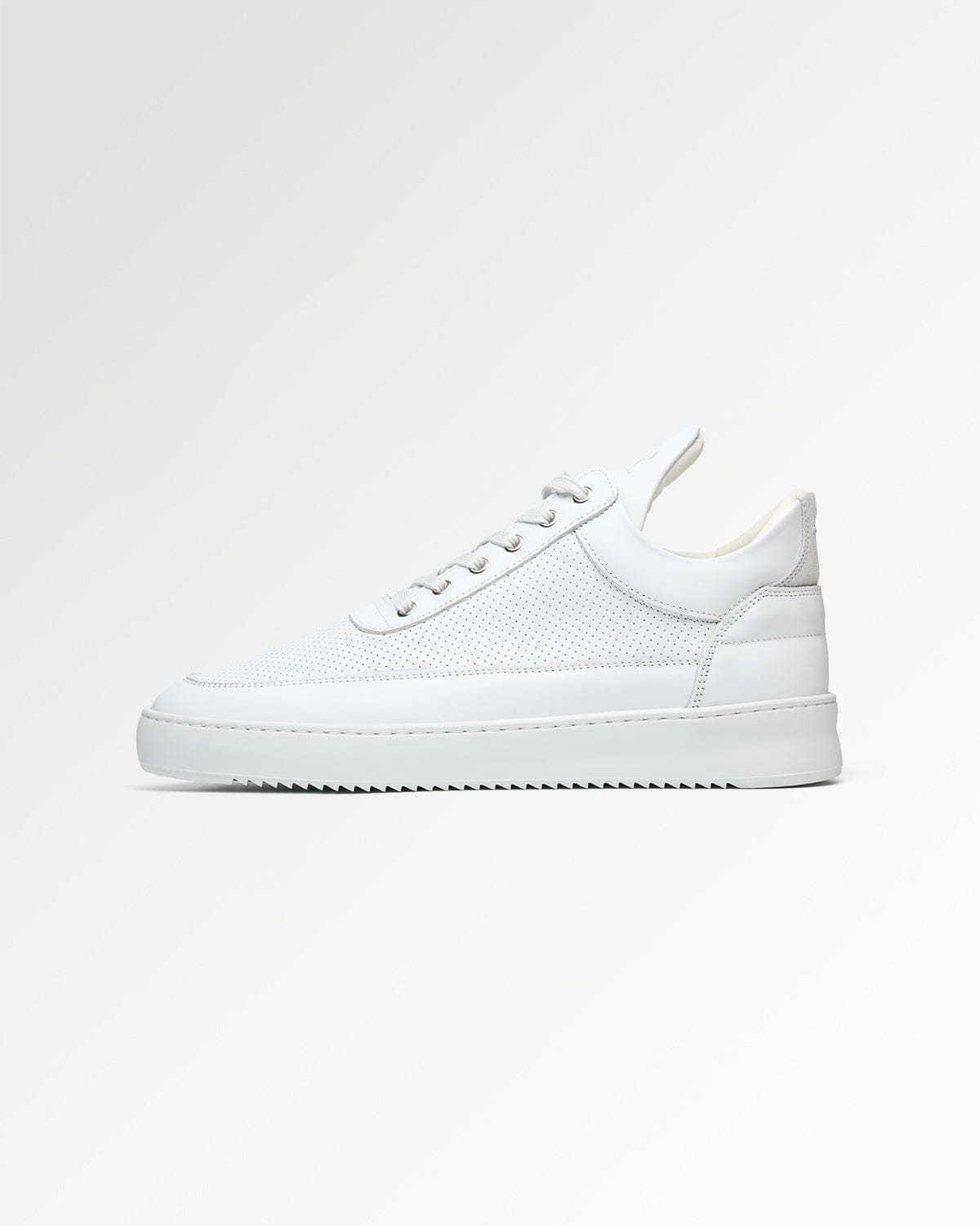 Entry Luxury Low Top Nappa Perforated White / Off White