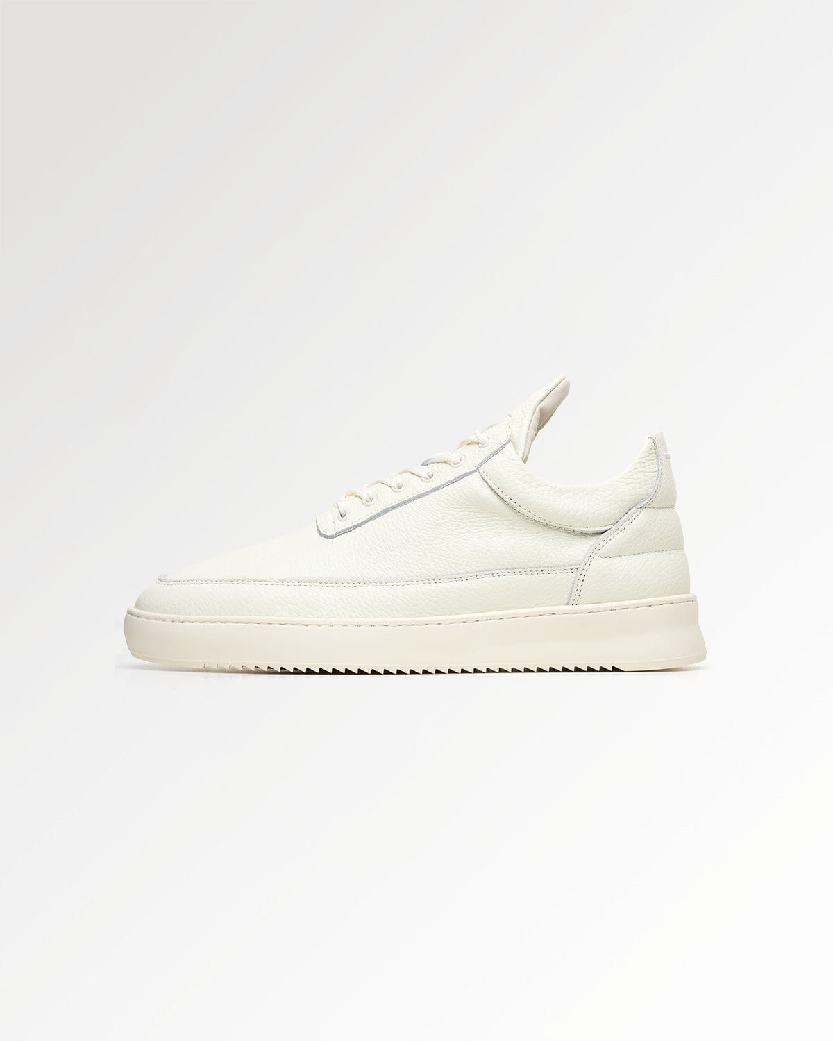Conventional Low Top Grain Off White