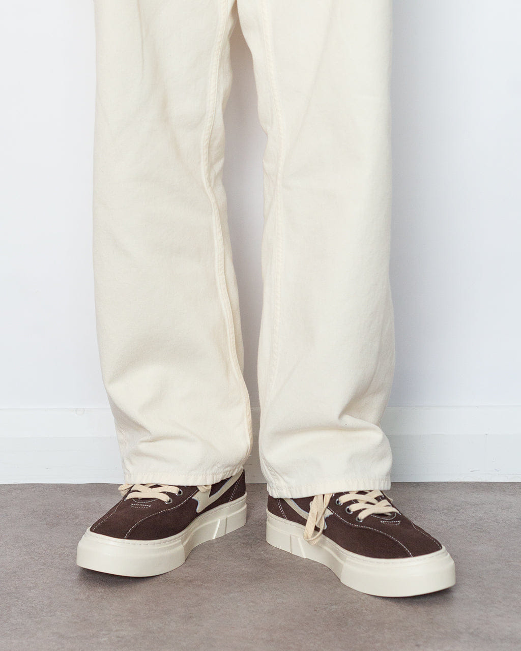 Stepney Workers Club Dellow S - Strike - Dark Brown Suede