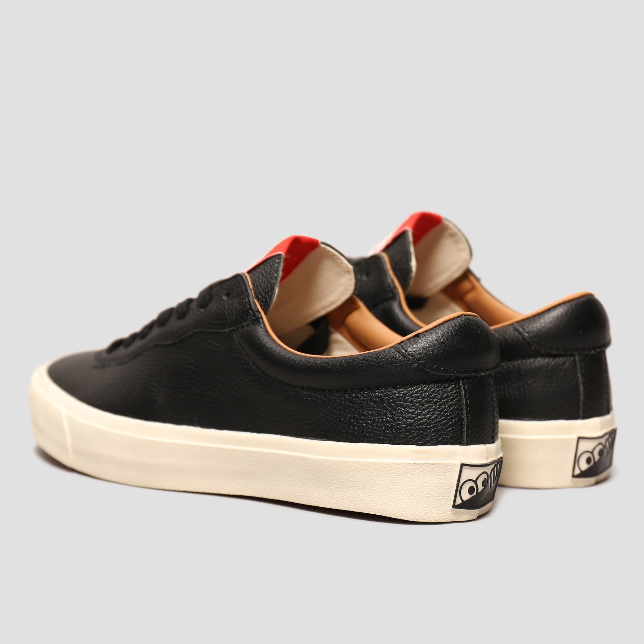 Last Resort AB Last Resort VM001 Mill Leather Lo Shoes Black / White