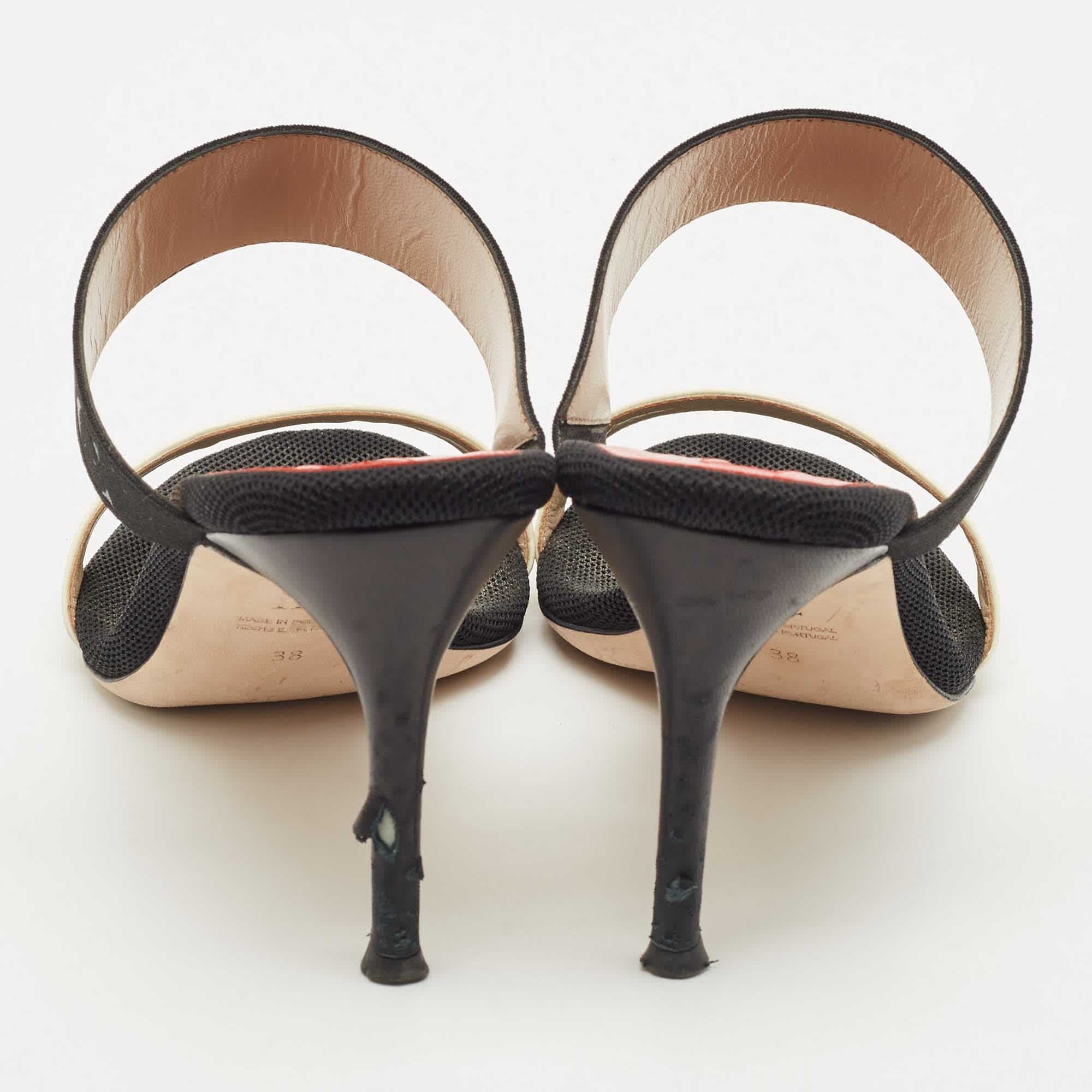 Ch Carolina Herrera Black/white Fabric And Patent Leather Slide Sandals