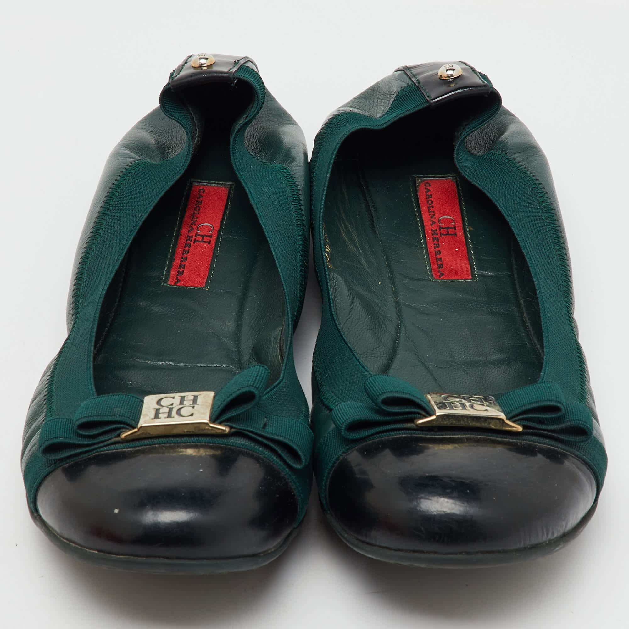 Ch Carolina Herrera Green/black Patent And Leather Bow Ballet Flats