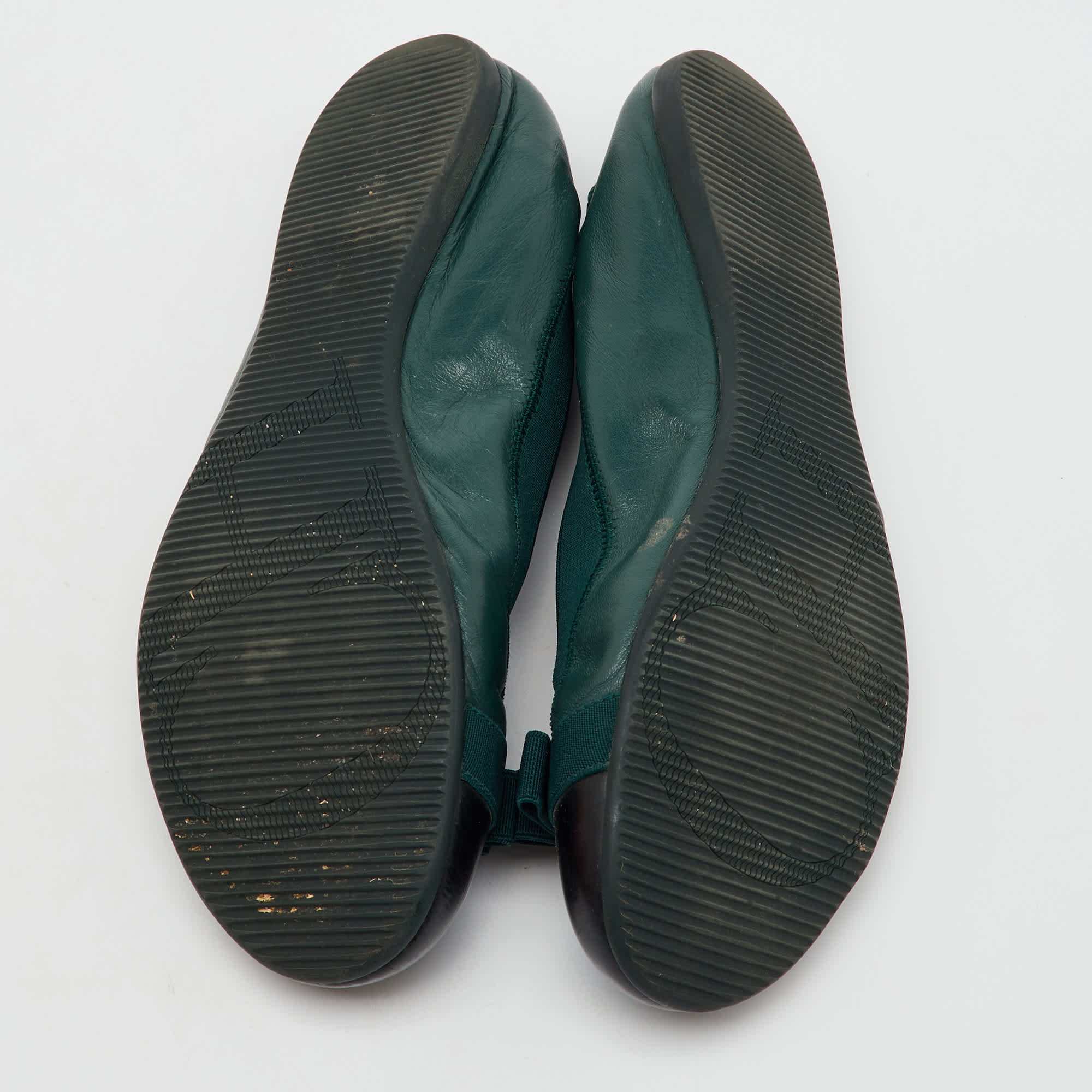 Ch Carolina Herrera Green/black Patent And Leather Bow Ballet Flats