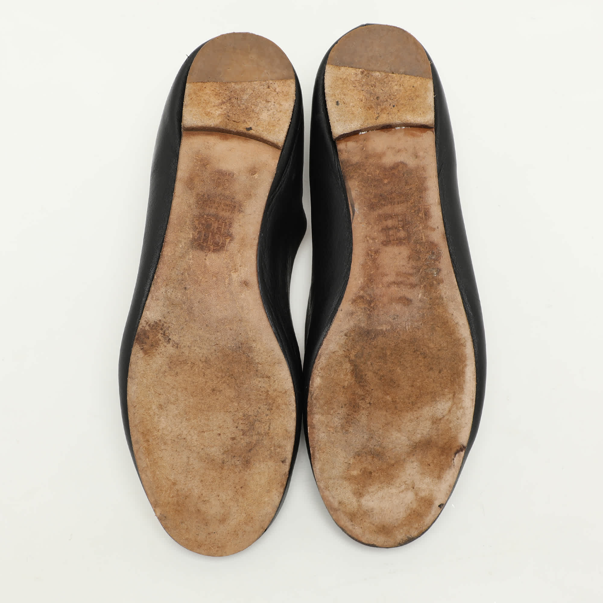 Ch Carolina Herrera Black Leather Logo Embellished Ballet Flats